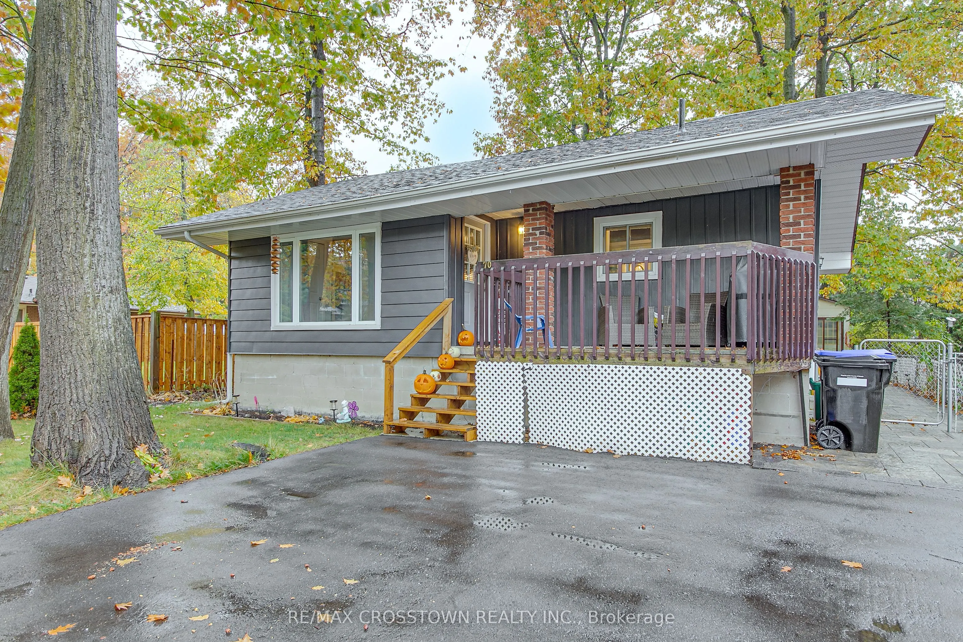 70 Knox Road W