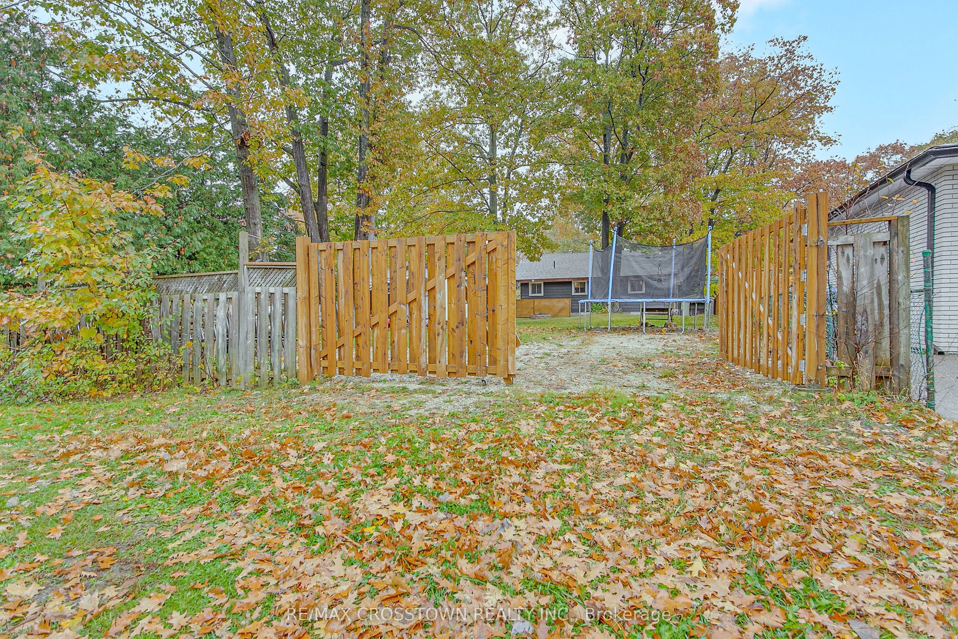 70 Knox Road W