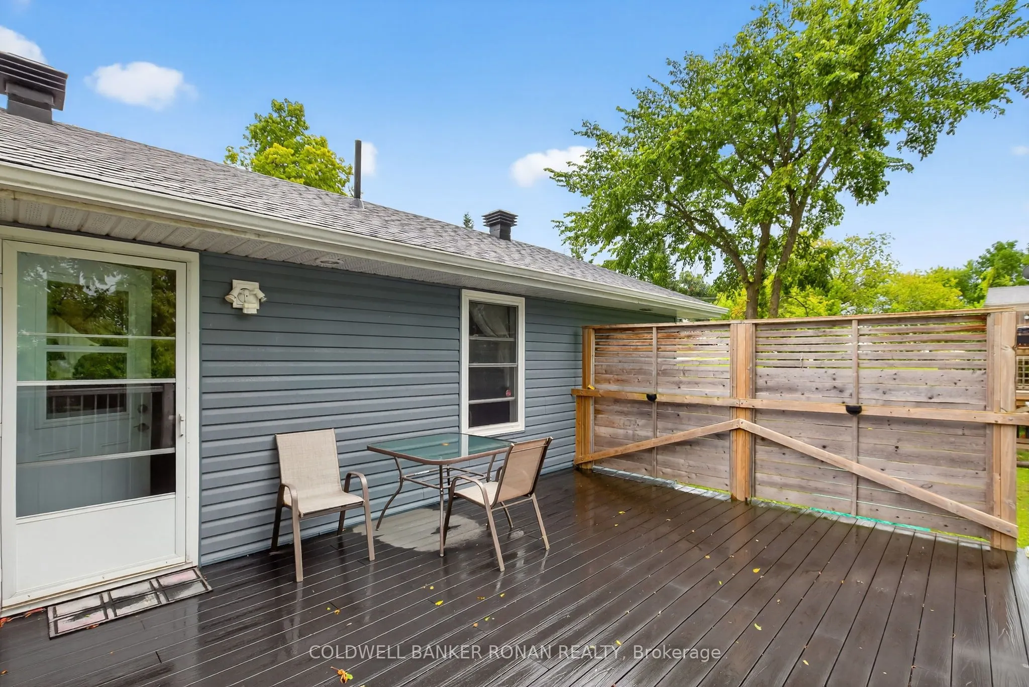 172 William Street W