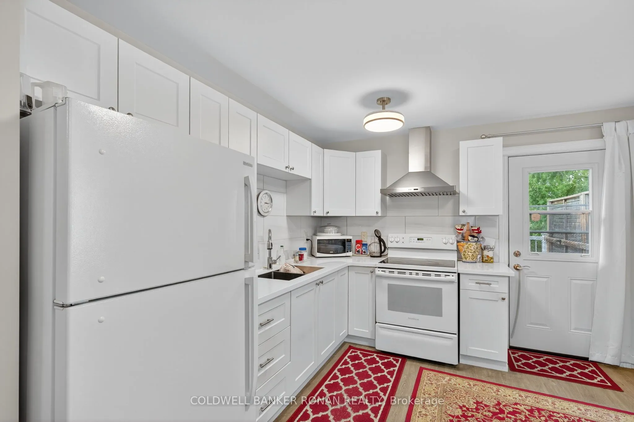 172 William Street W