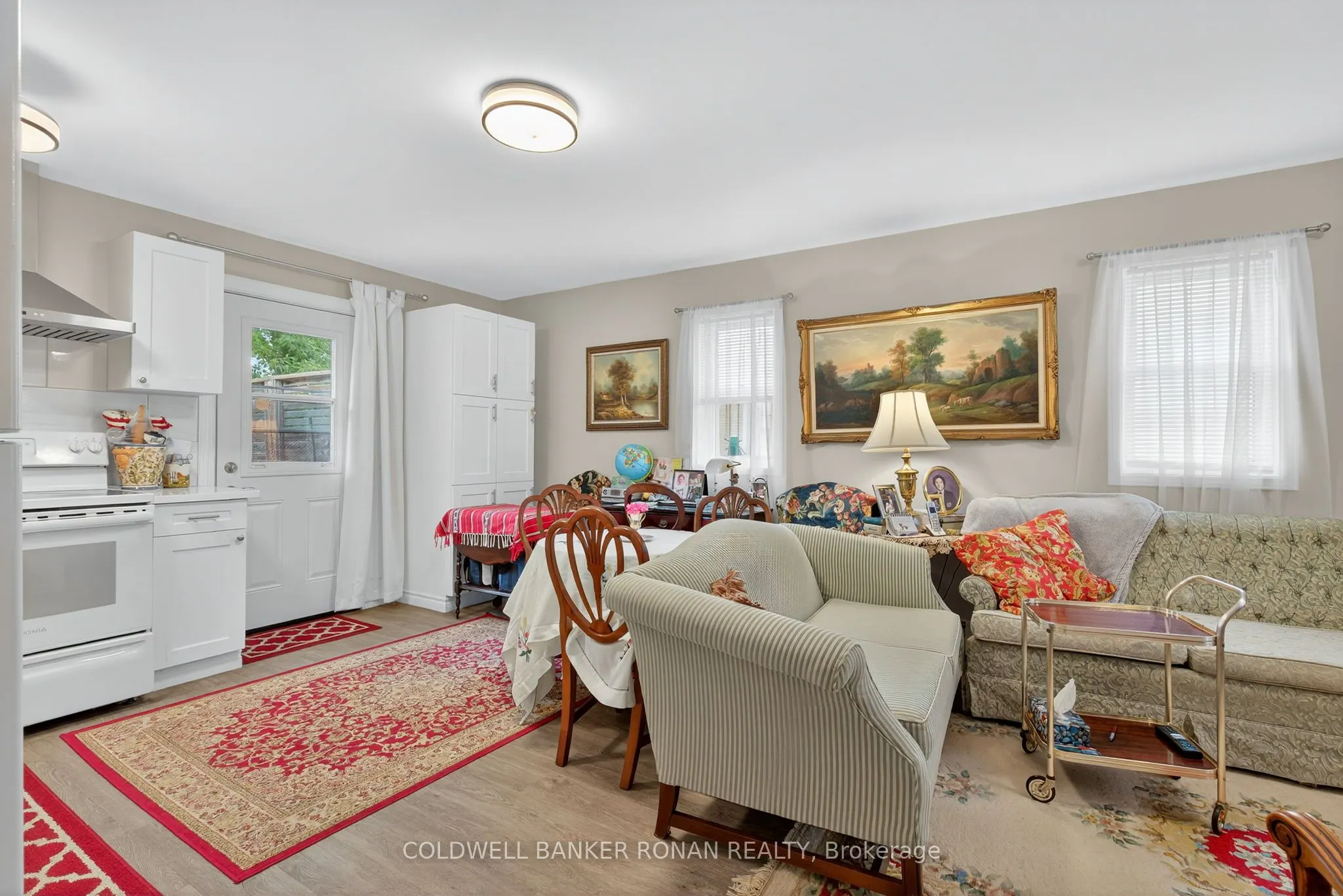 172 William Street W