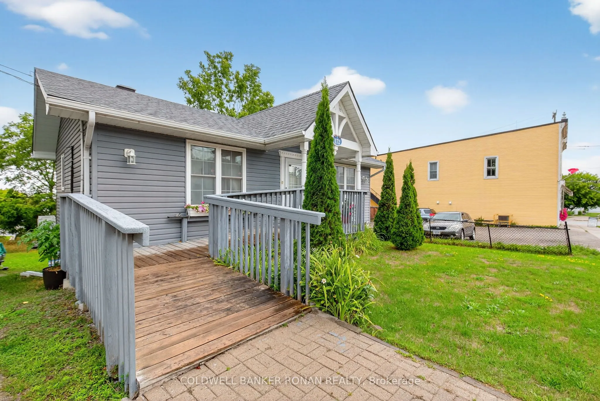 172 William Street W