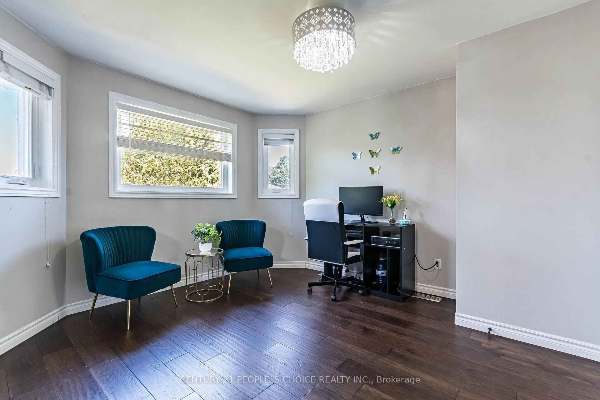 414 Cundles Road W