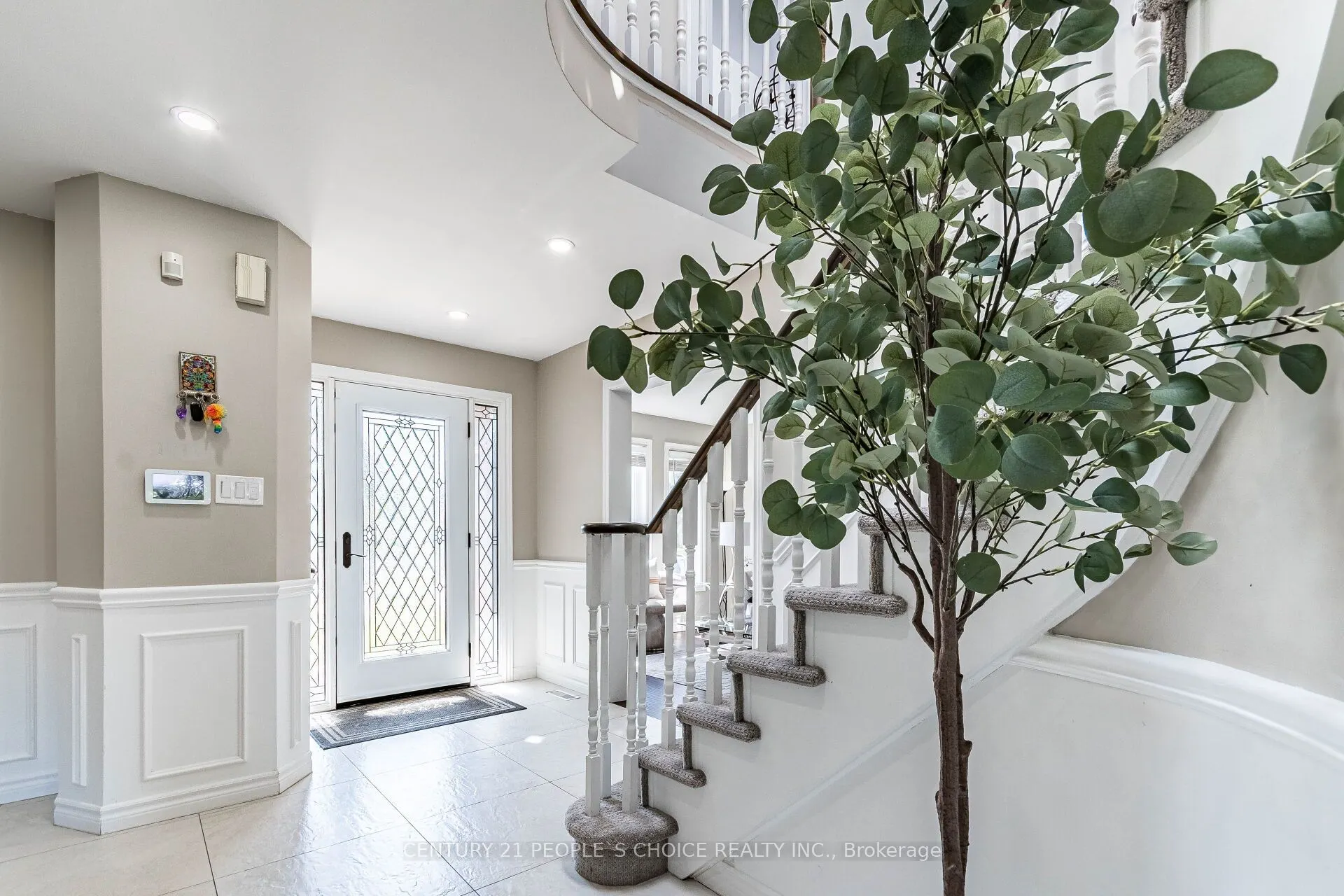 414 Cundles Road W