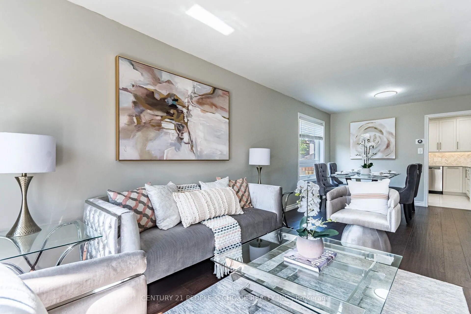 414 Cundles Road W