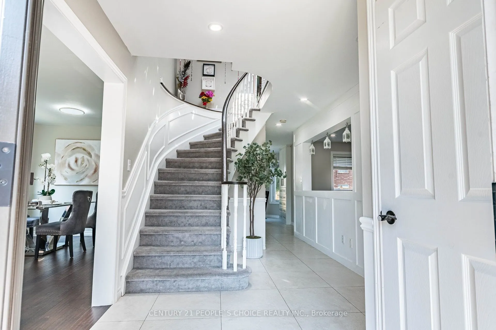 414 Cundles Road W
