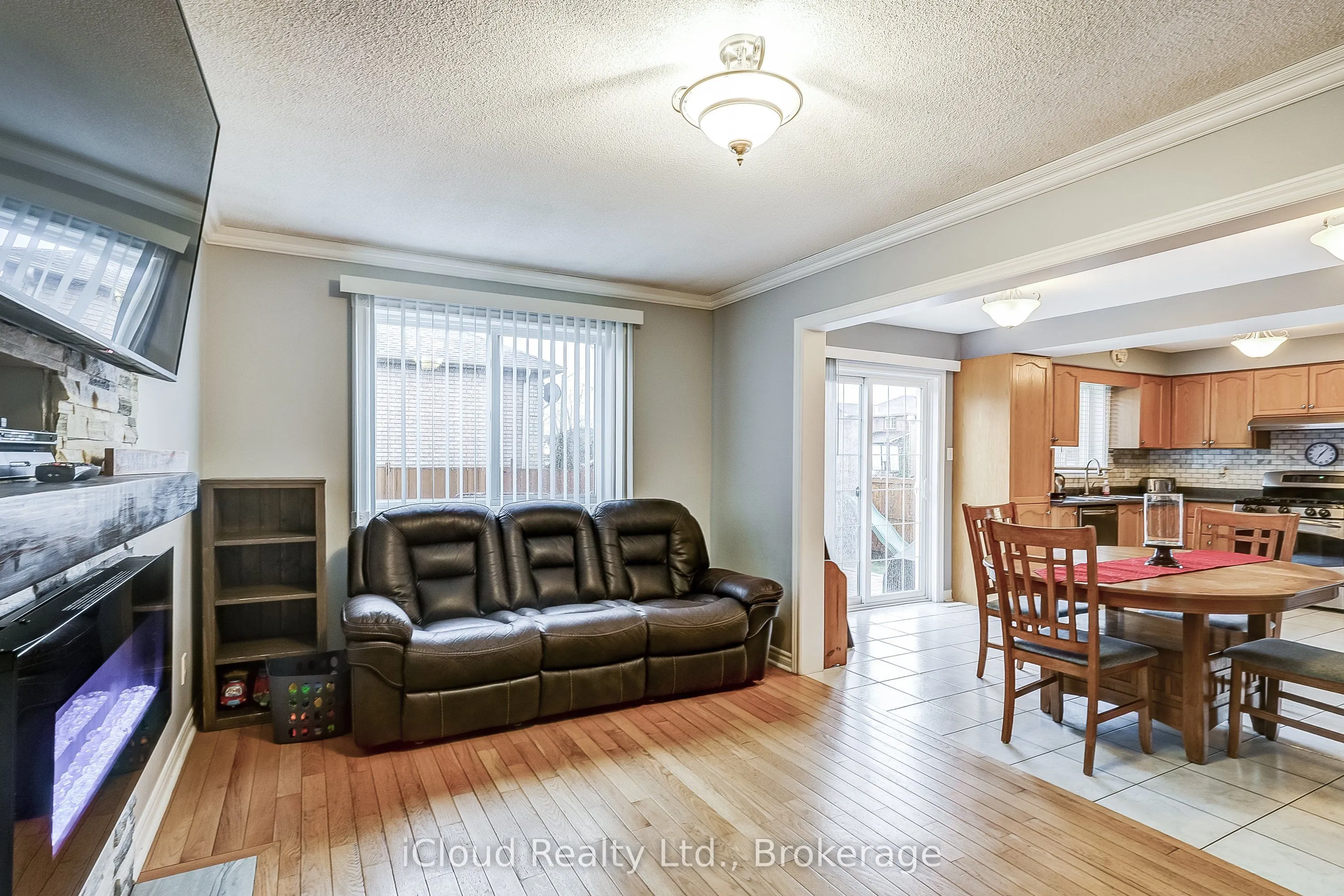 9 Timothy Lane S