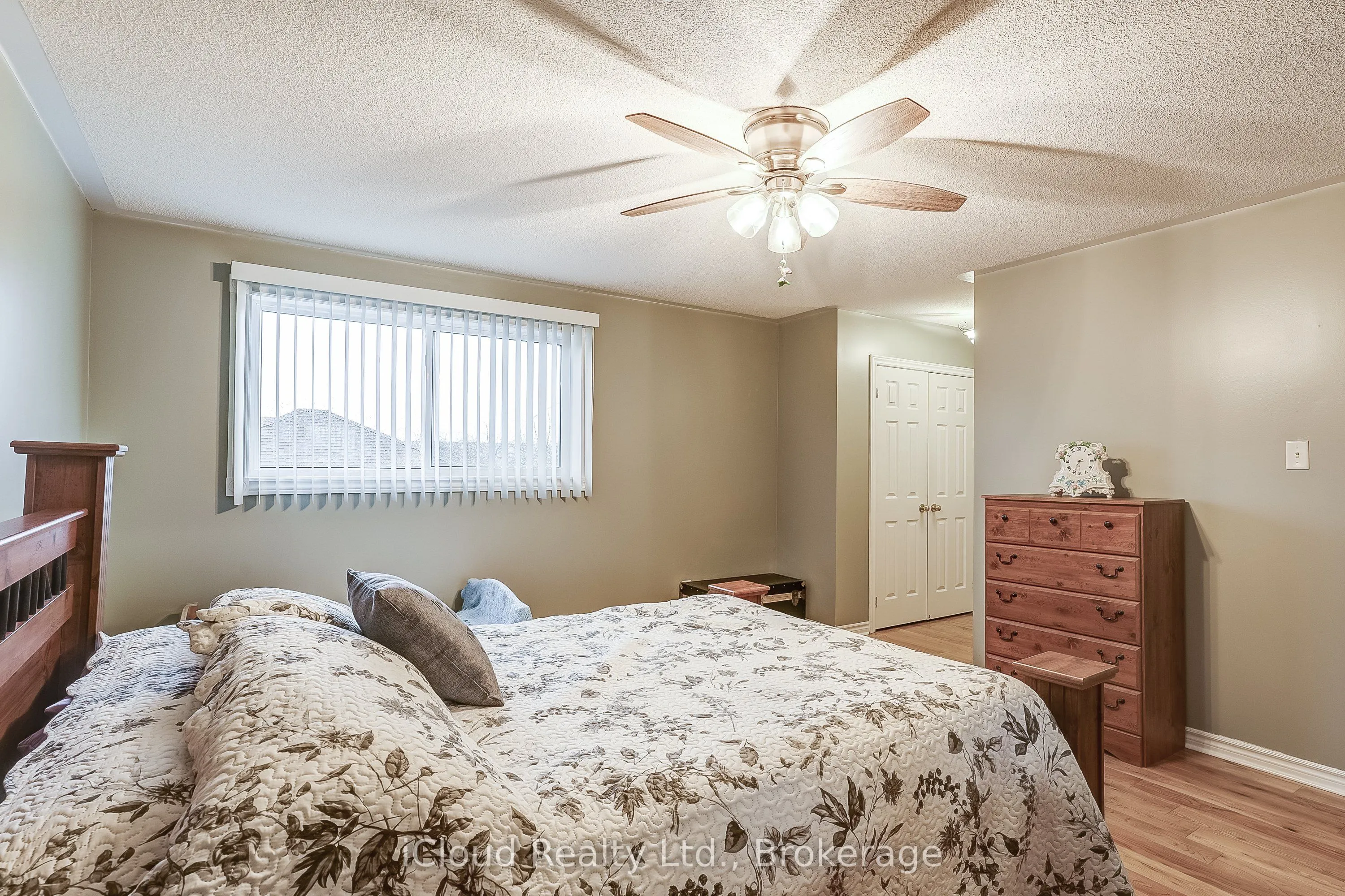 9 Timothy Lane S