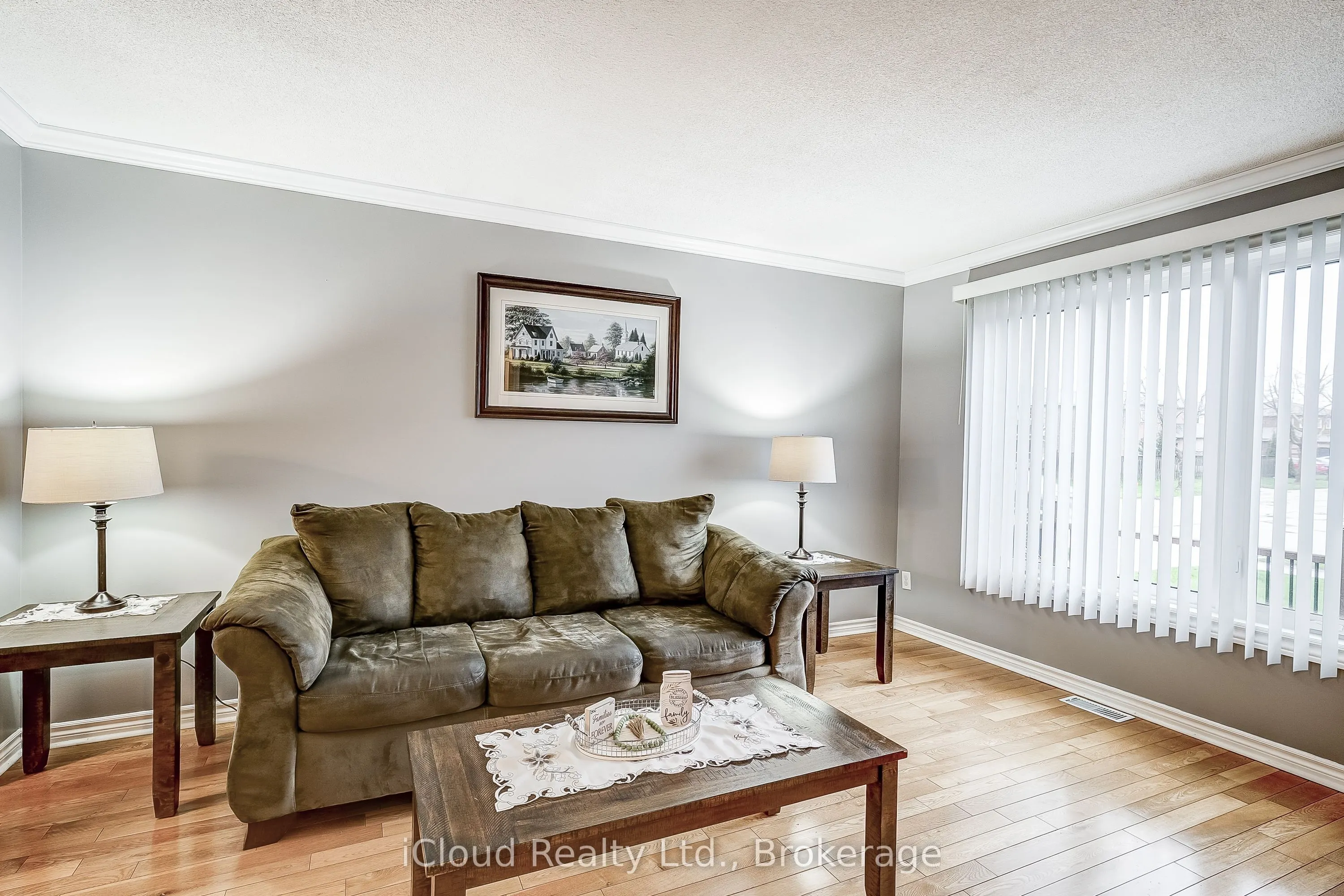 9 Timothy Lane S
