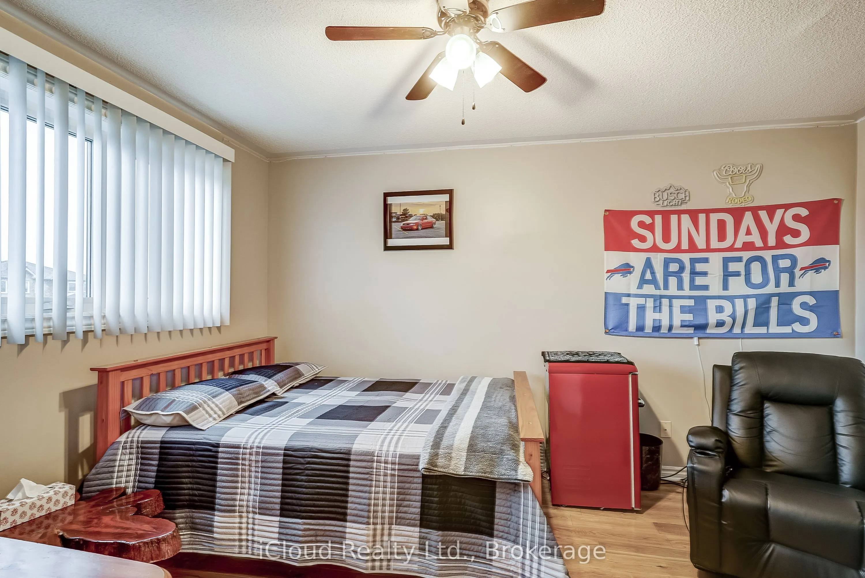 9 Timothy Lane S