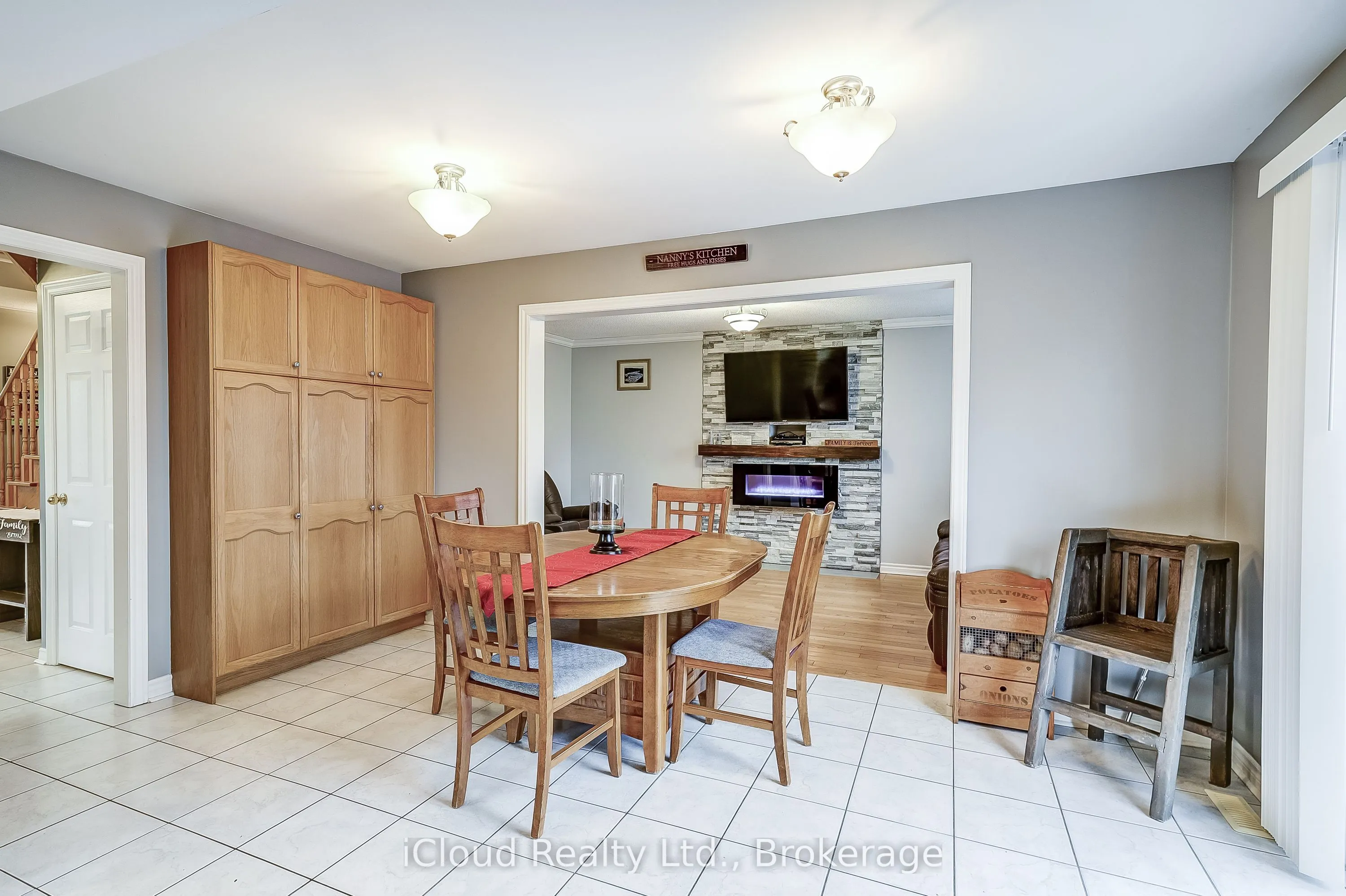 9 Timothy Lane S