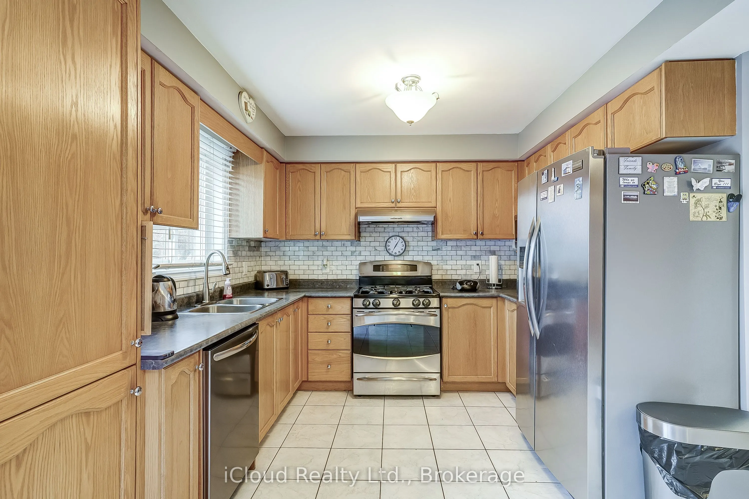 9 Timothy Lane S