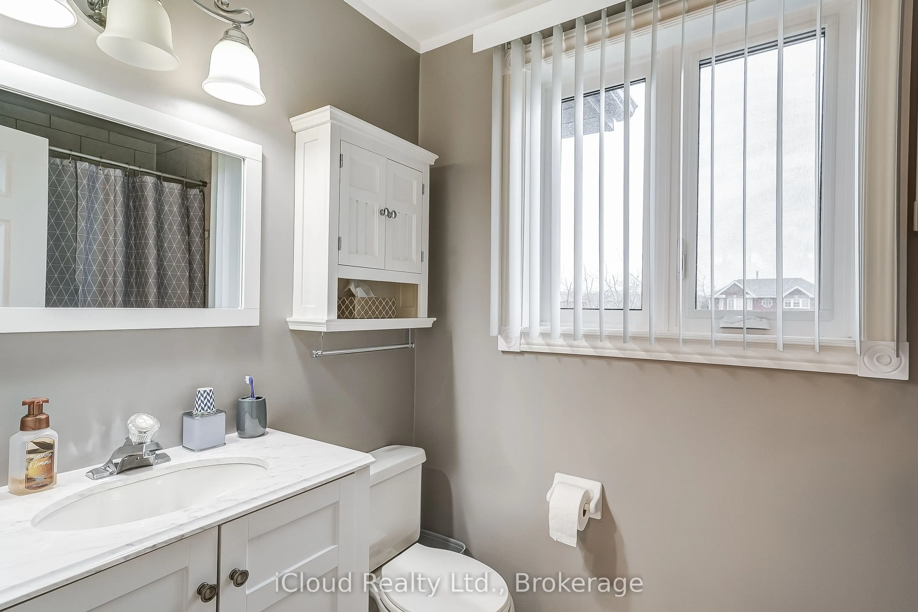 9 Timothy Lane S
