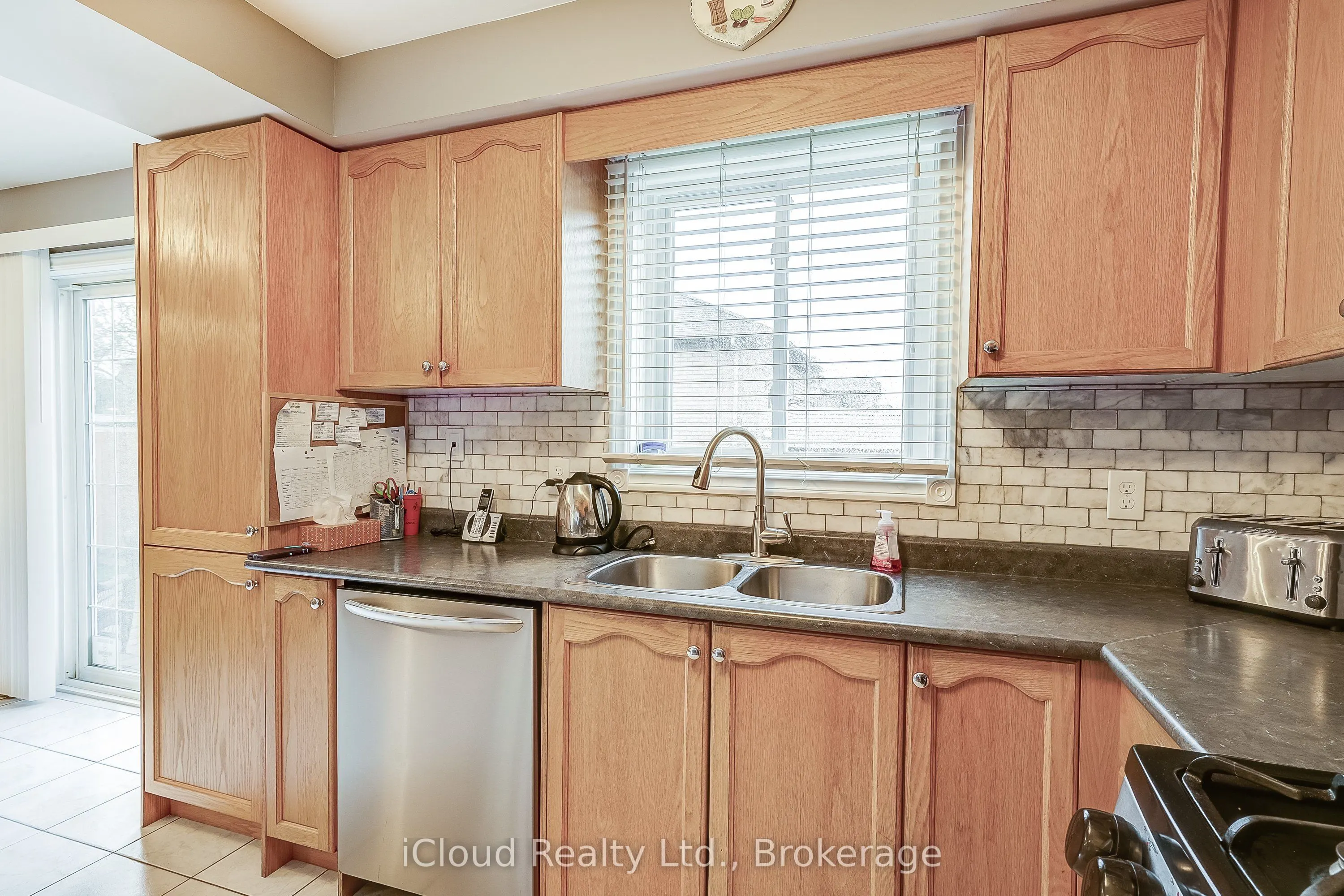 9 Timothy Lane S