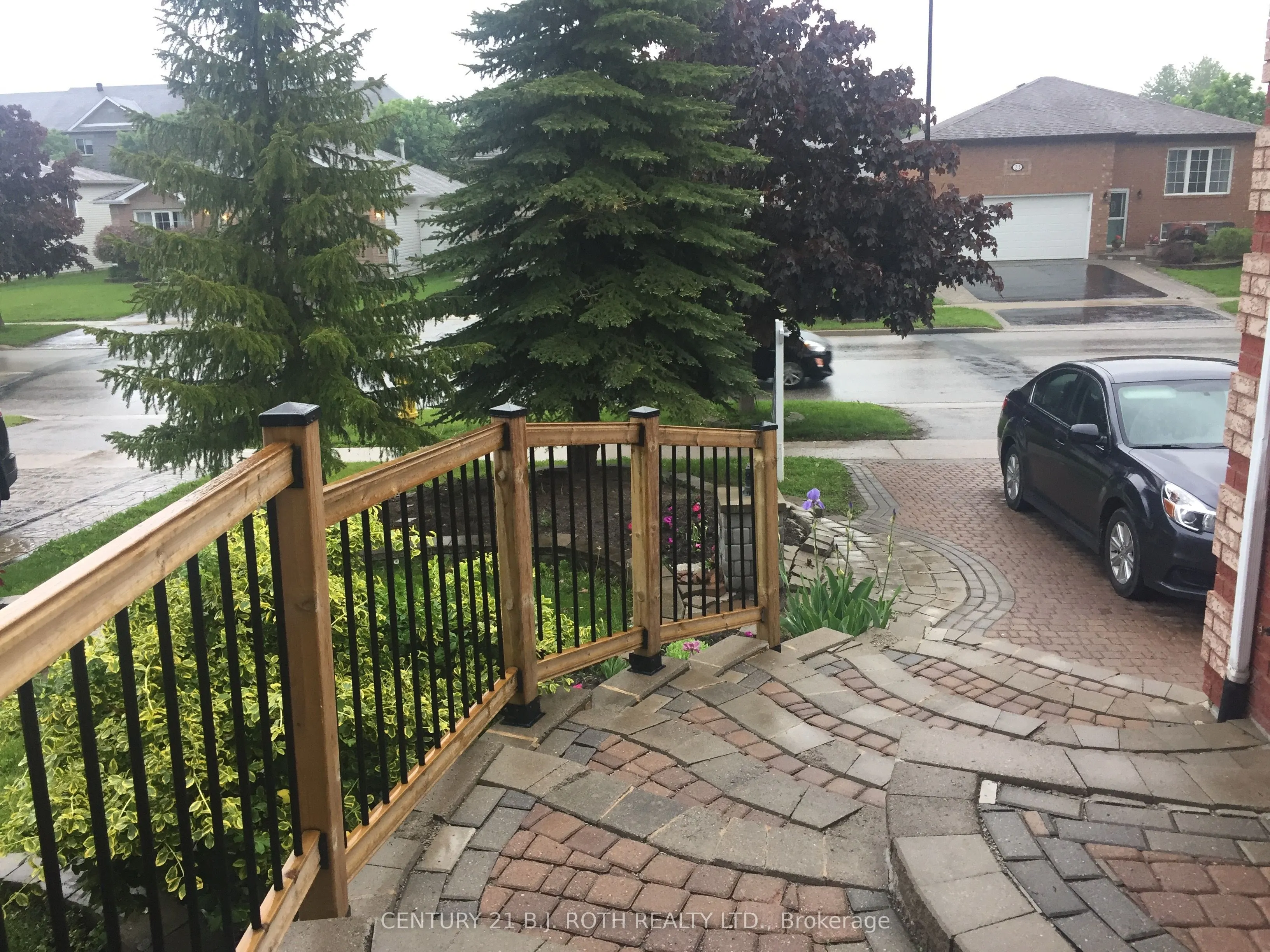 22 Mapleton Avenue, #Upper