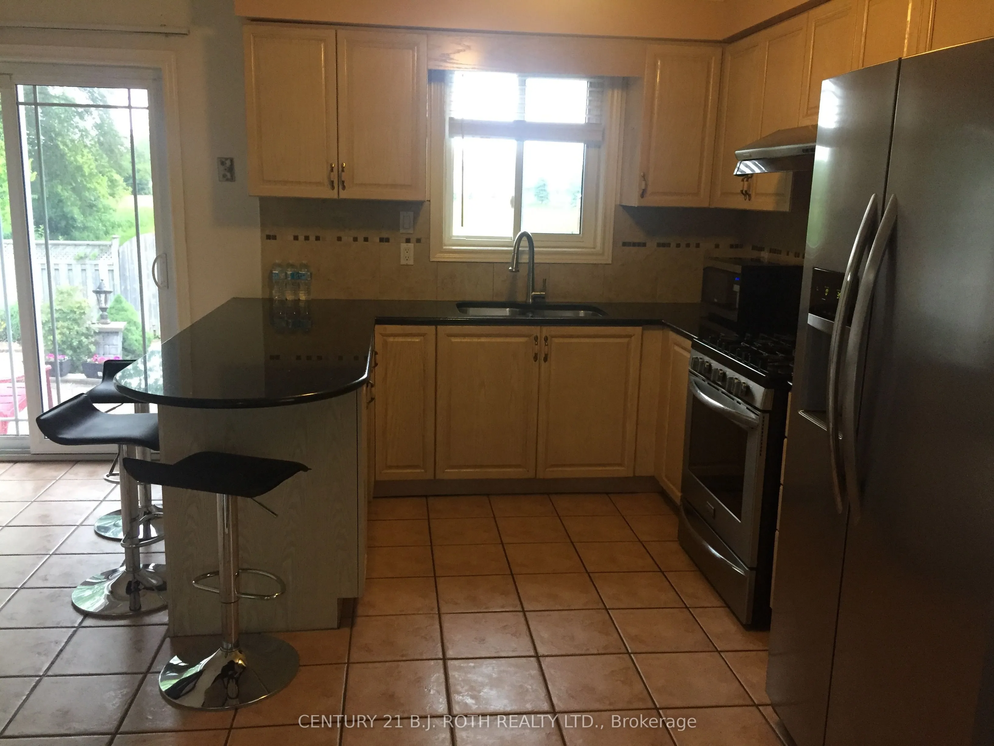 22 Mapleton Avenue, #Upper