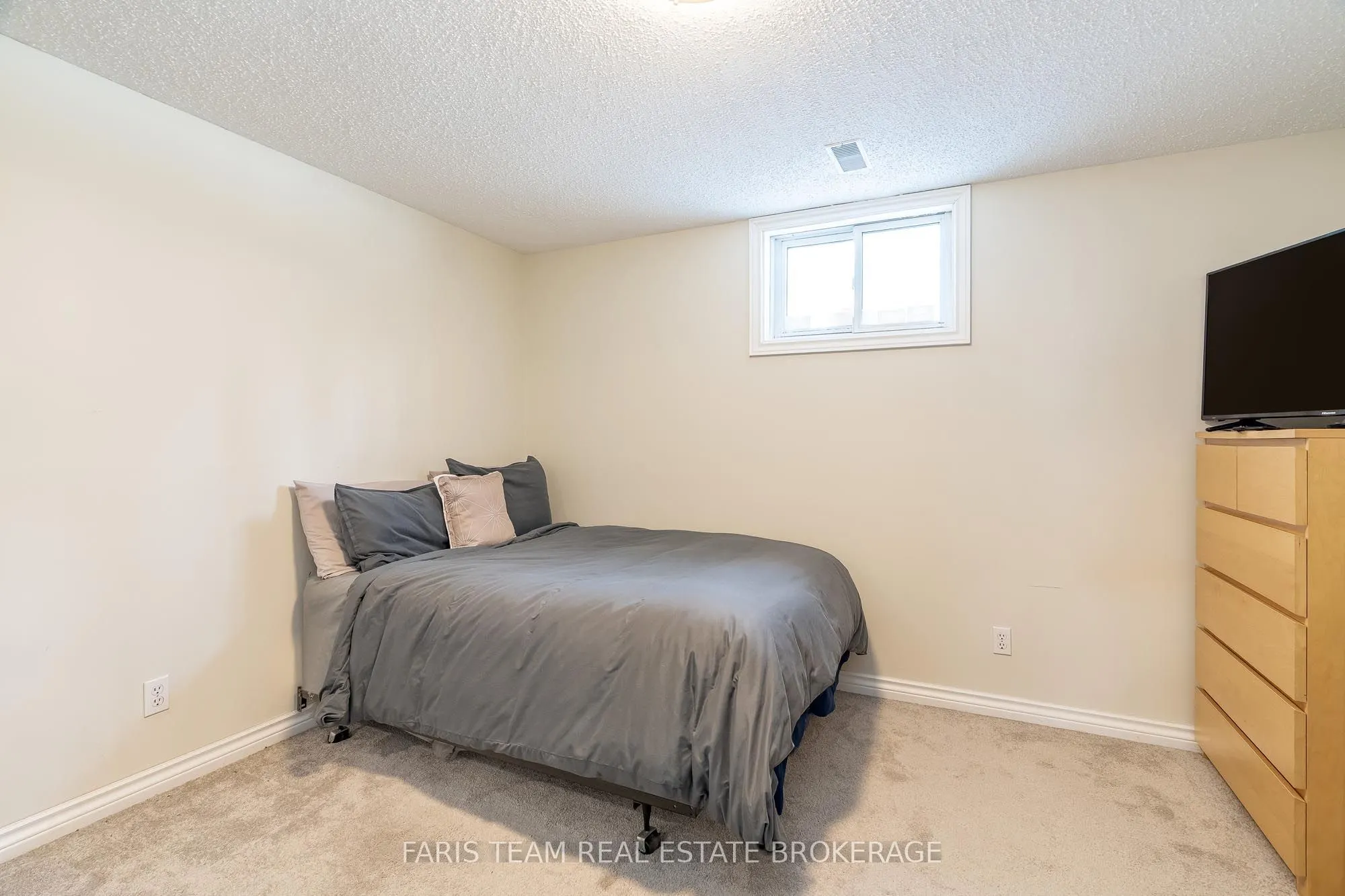 64 Goldfinch Crescent