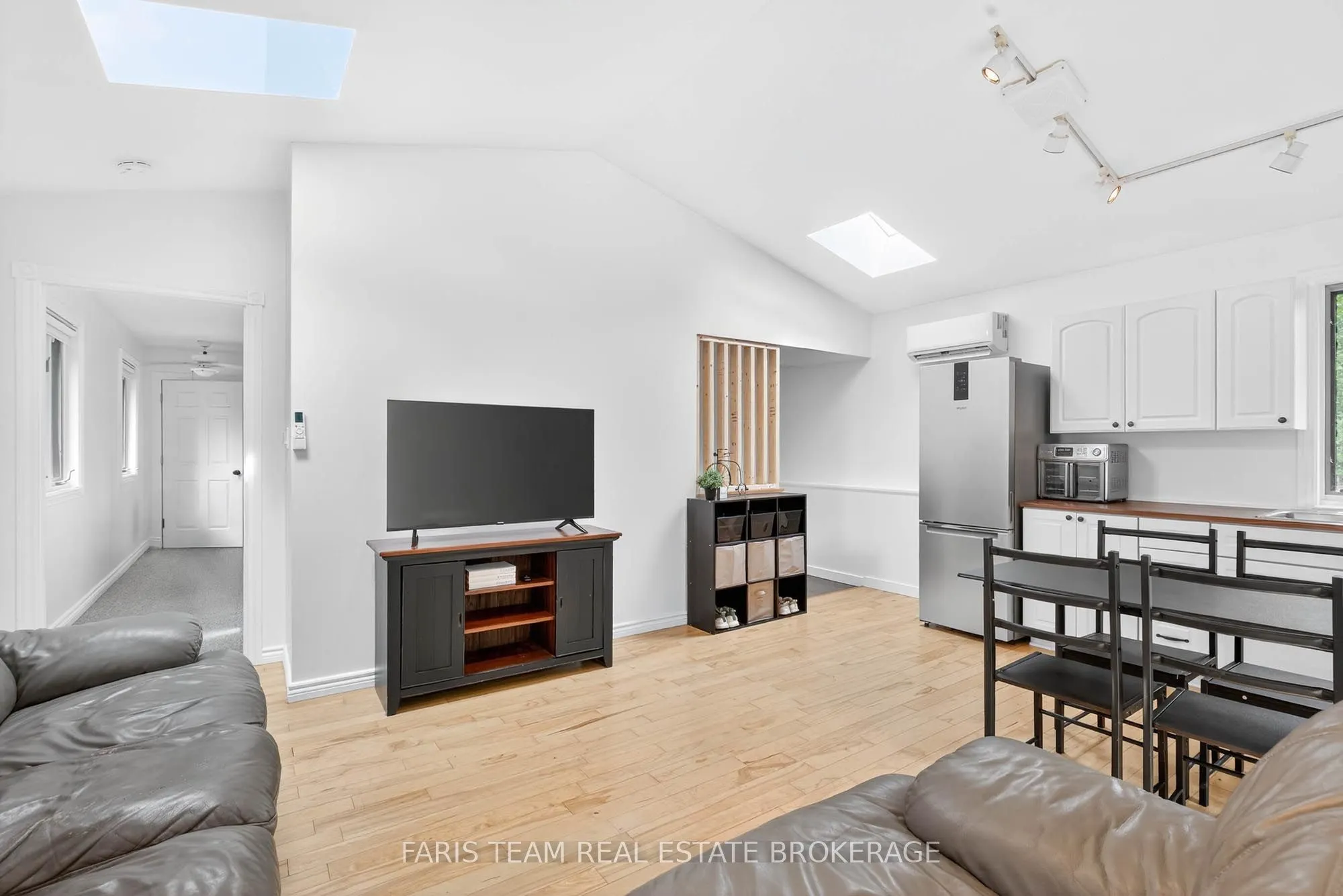 238 Robins Point Road