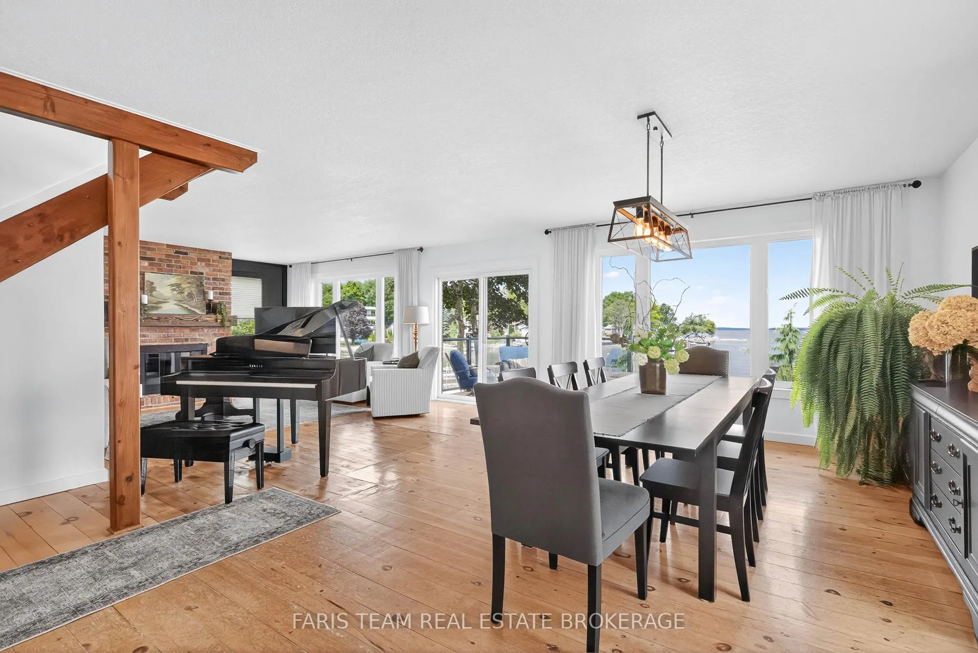 238 Robins Point Road