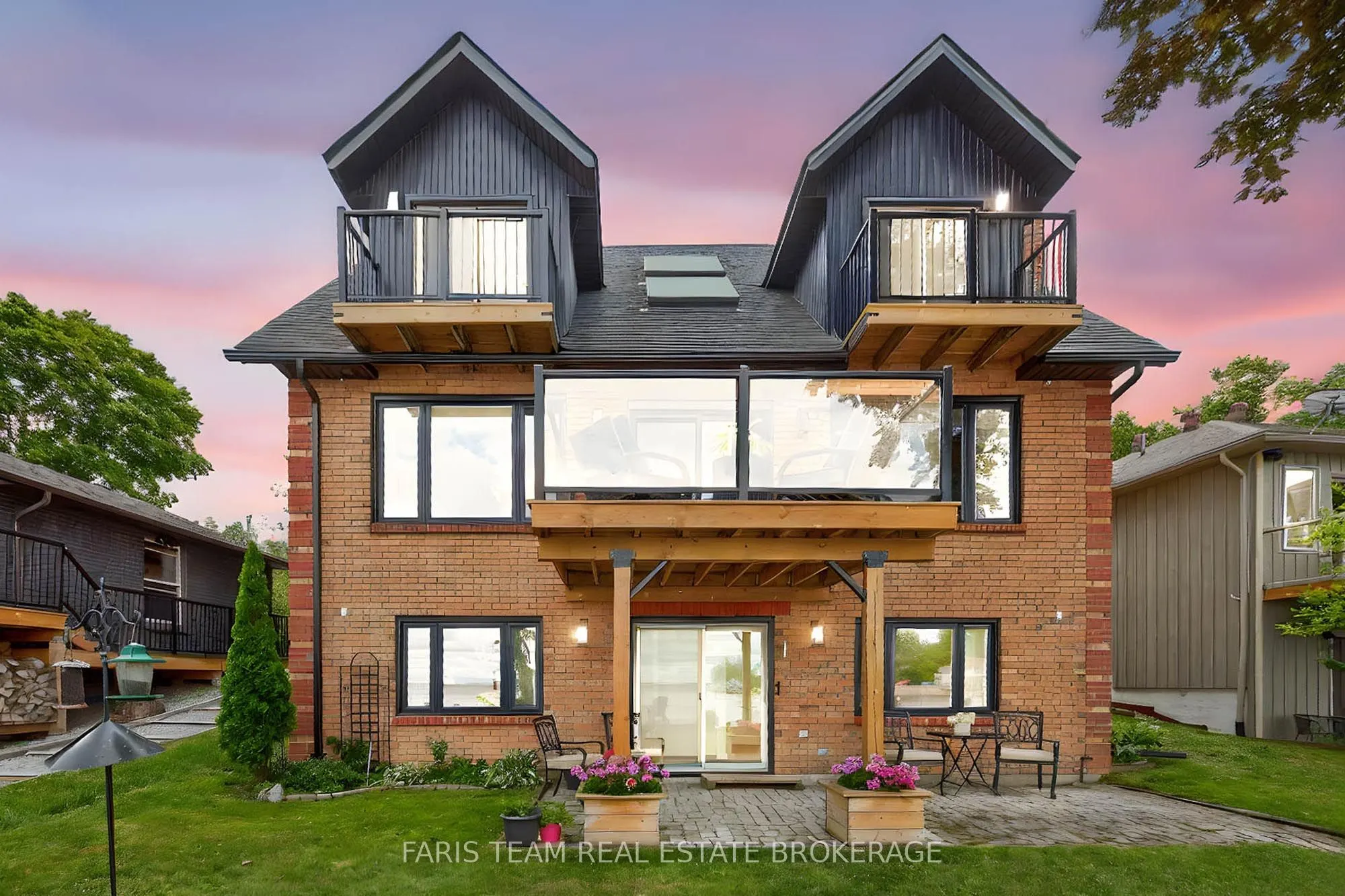 238 Robins Point Road