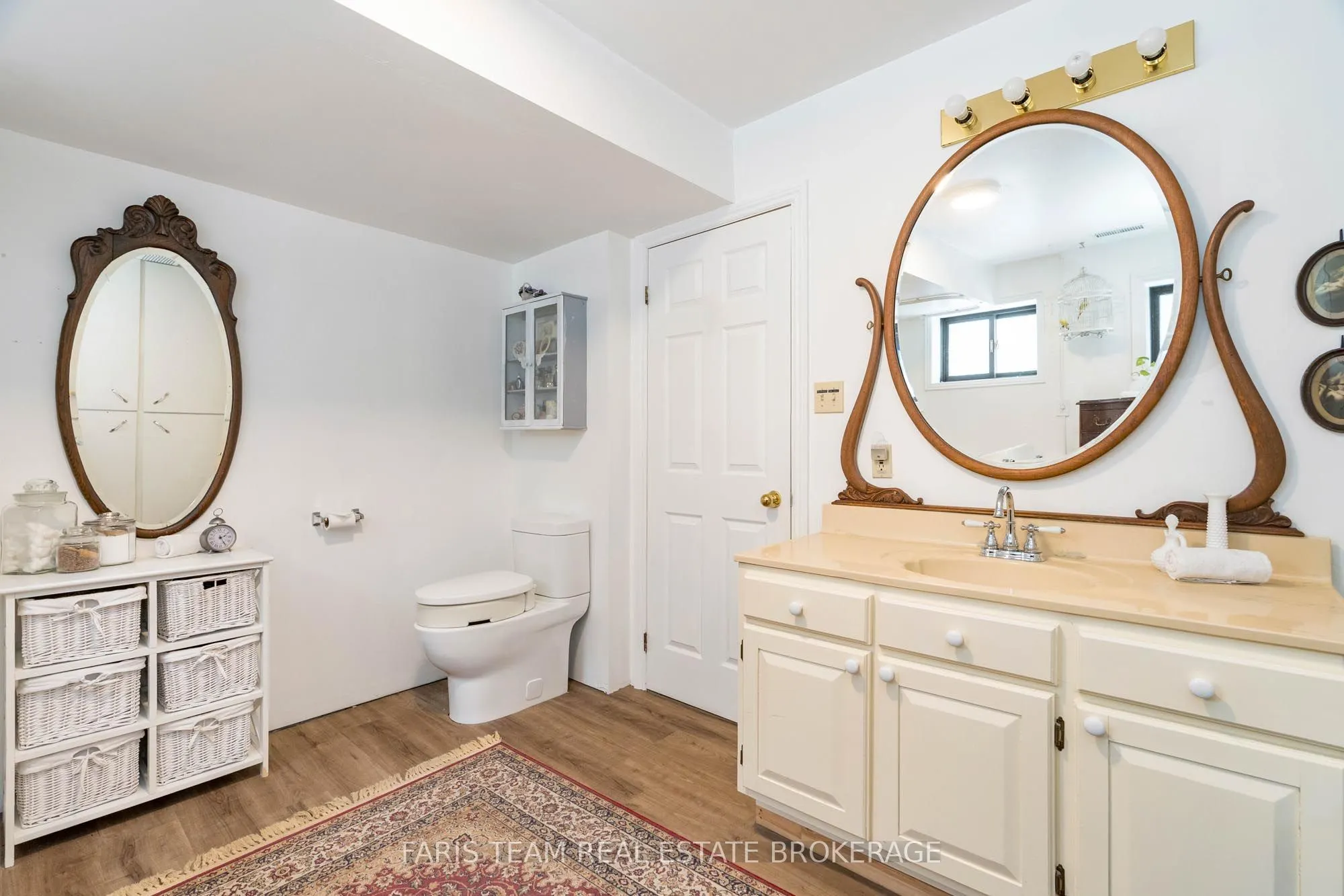 238 Robins Point Road