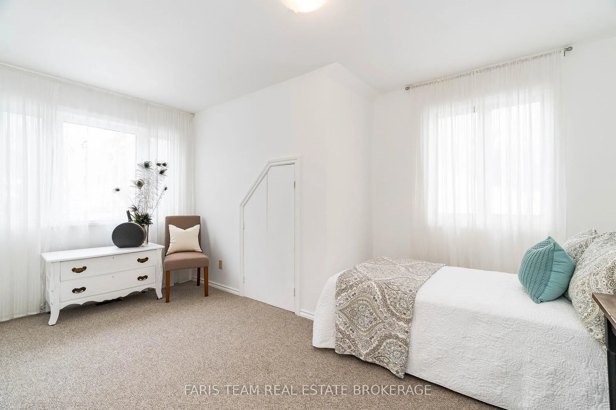 238 Robins Point Road