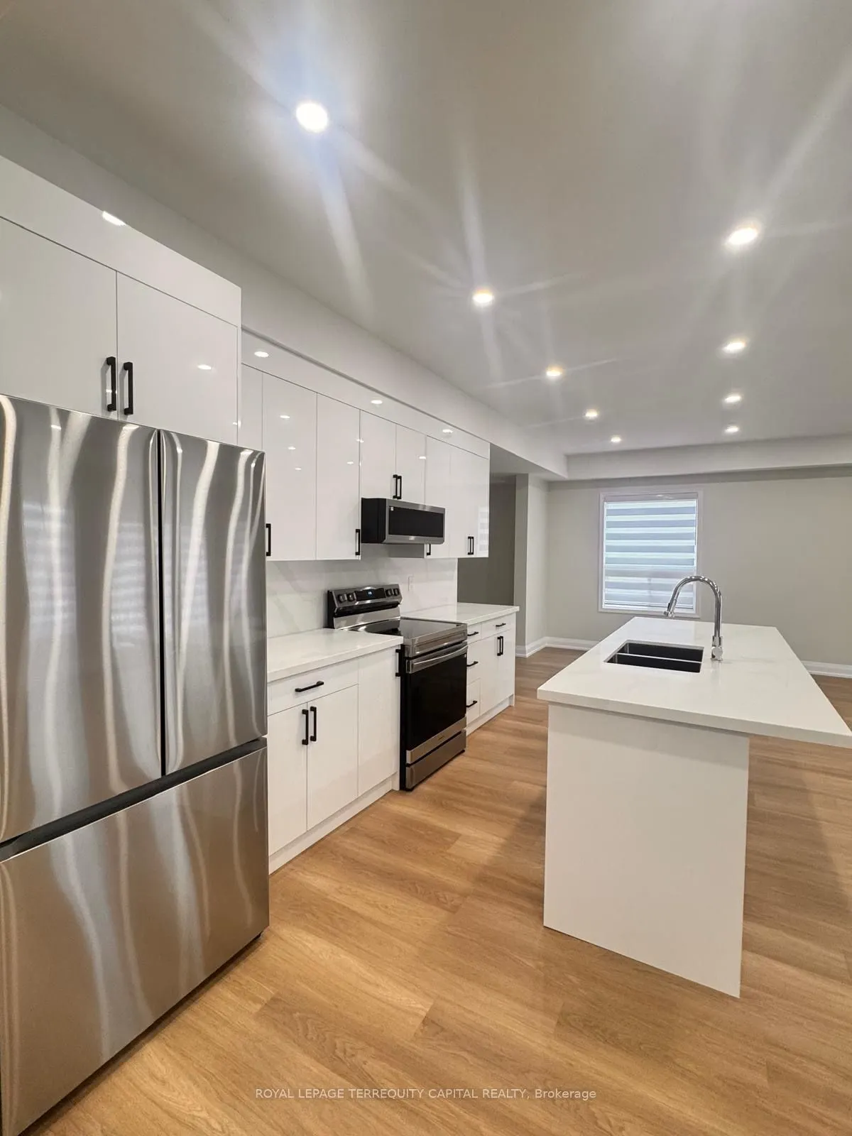 344 Edgehill Drive, #Upper