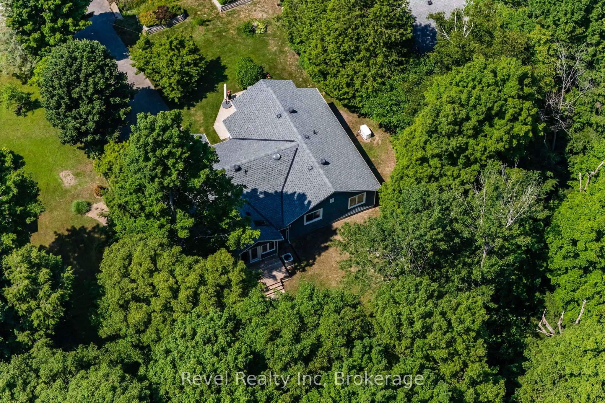 33 Belcourt Crescent