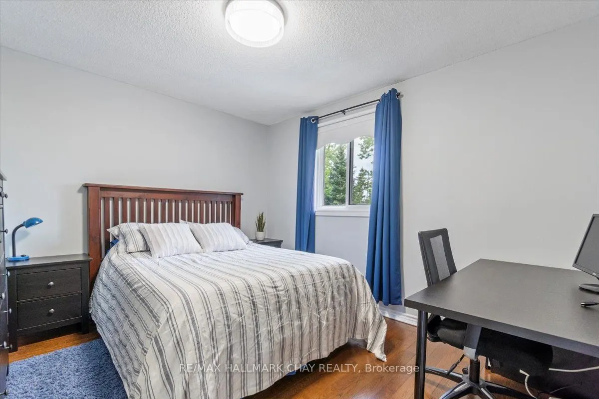 20 Stoneybrook Crescent