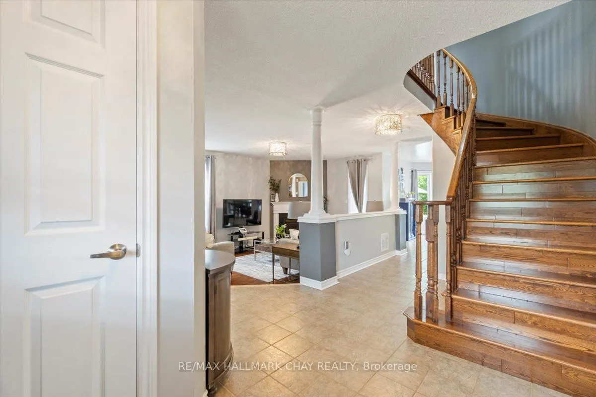 20 Stoneybrook Crescent