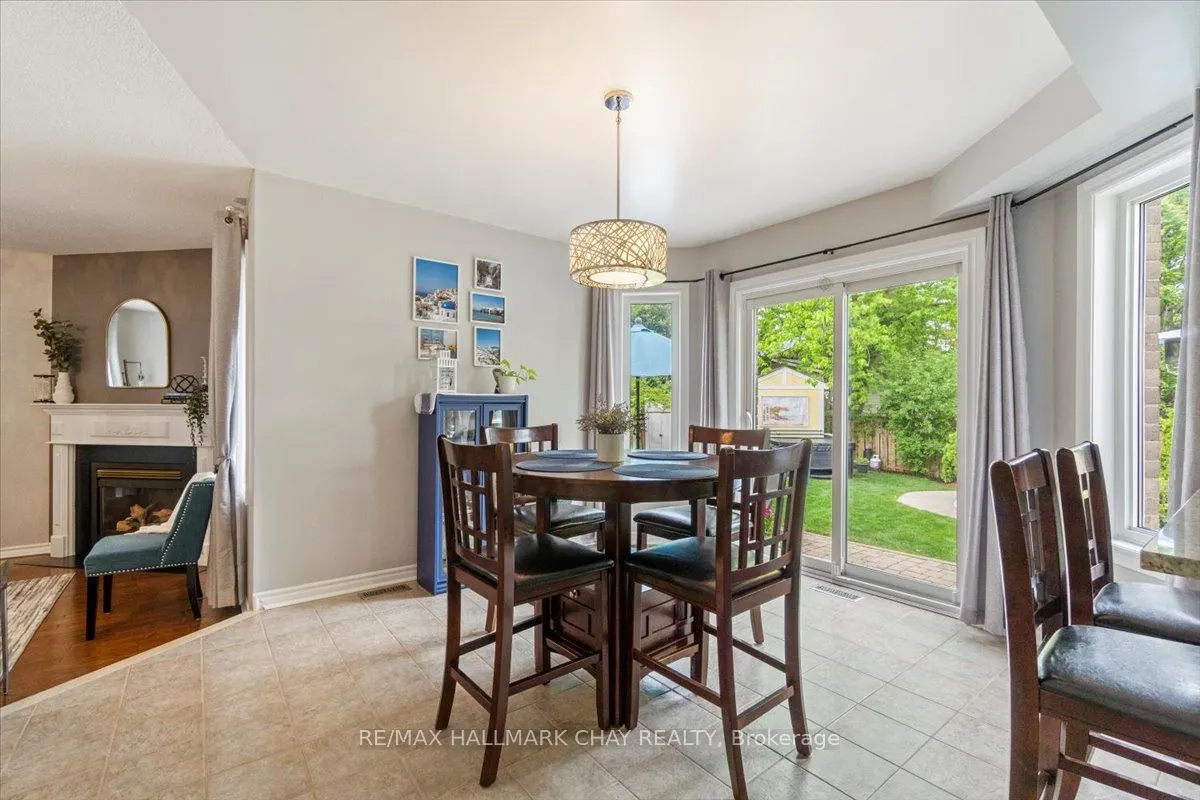 20 Stoneybrook Crescent