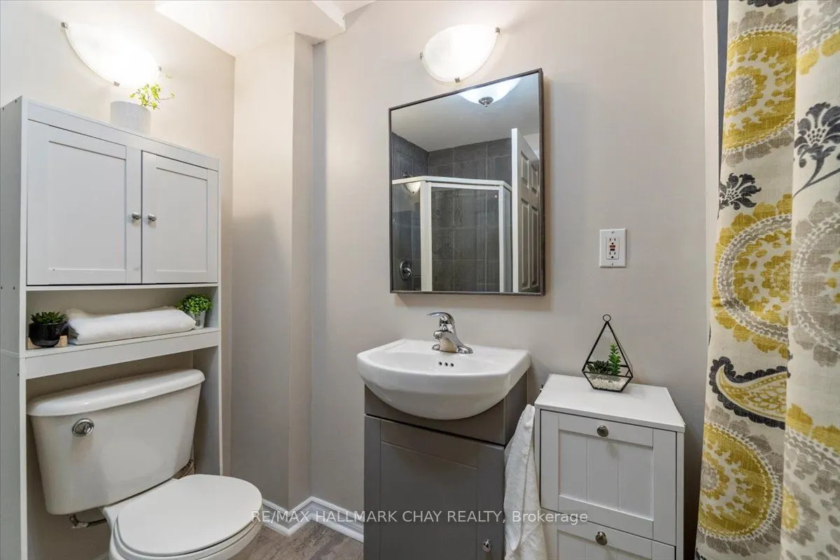 20 Stoneybrook Crescent
