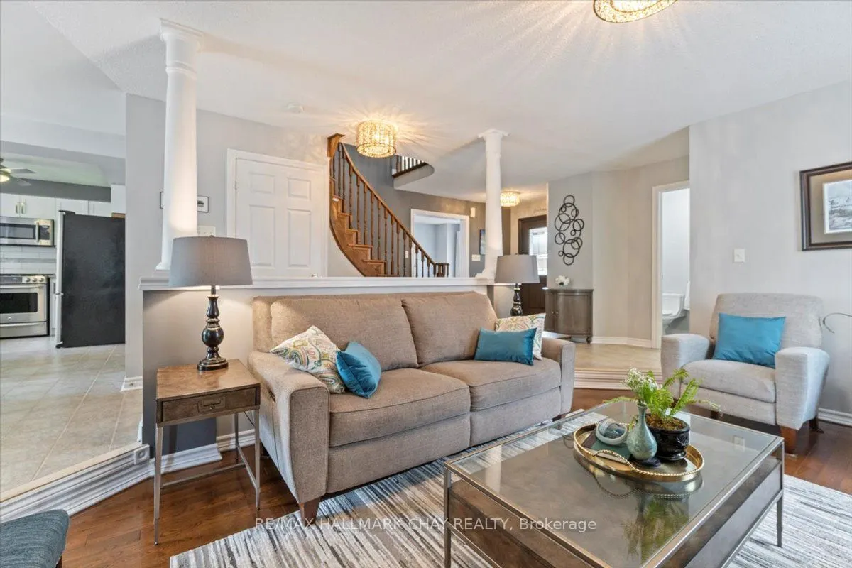 20 Stoneybrook Crescent