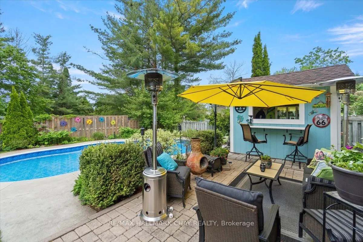 20 Stoneybrook Crescent