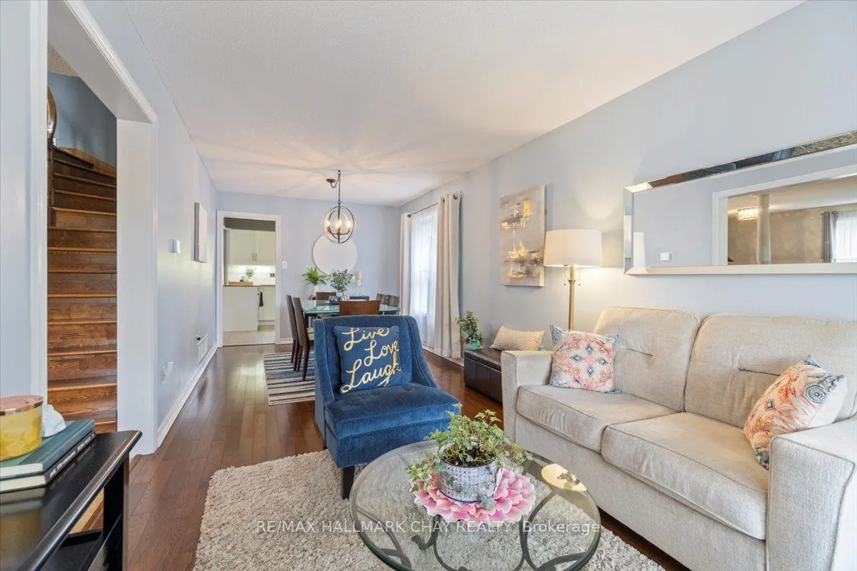 20 Stoneybrook Crescent