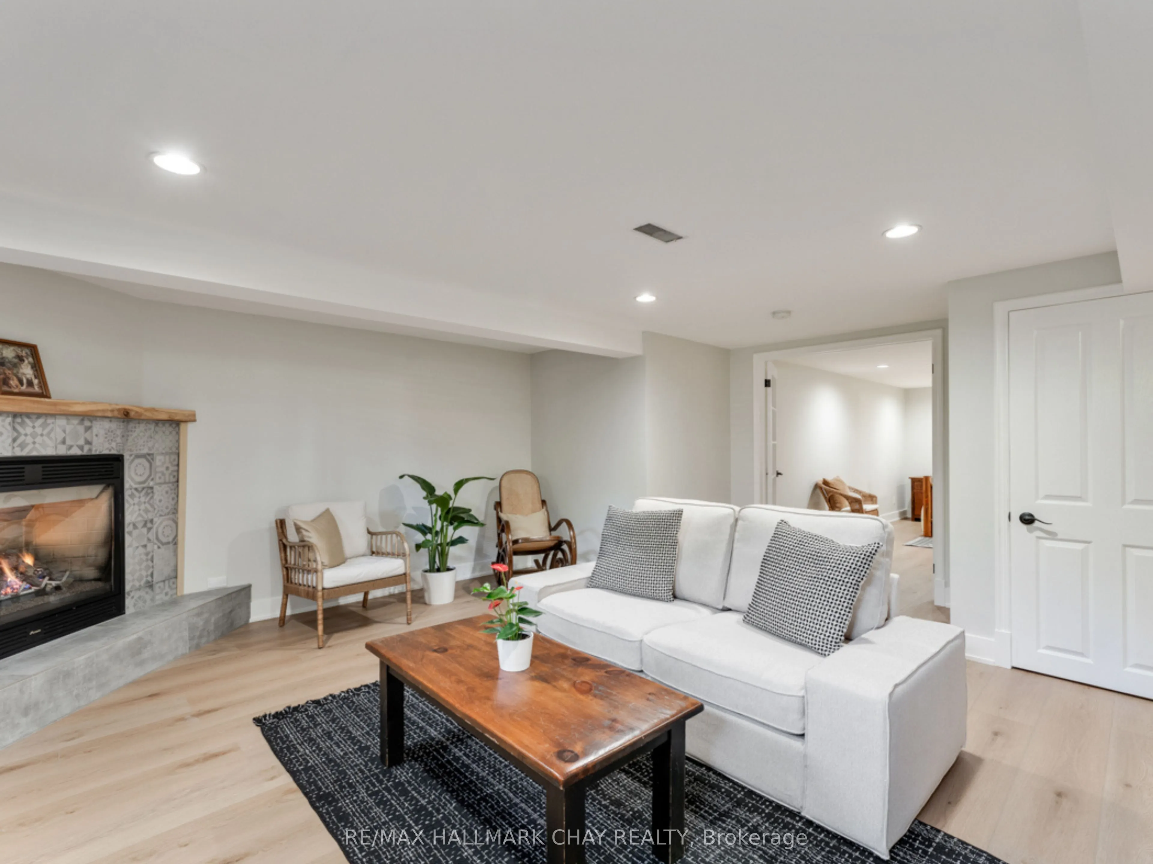 18 Lawrence Avenue