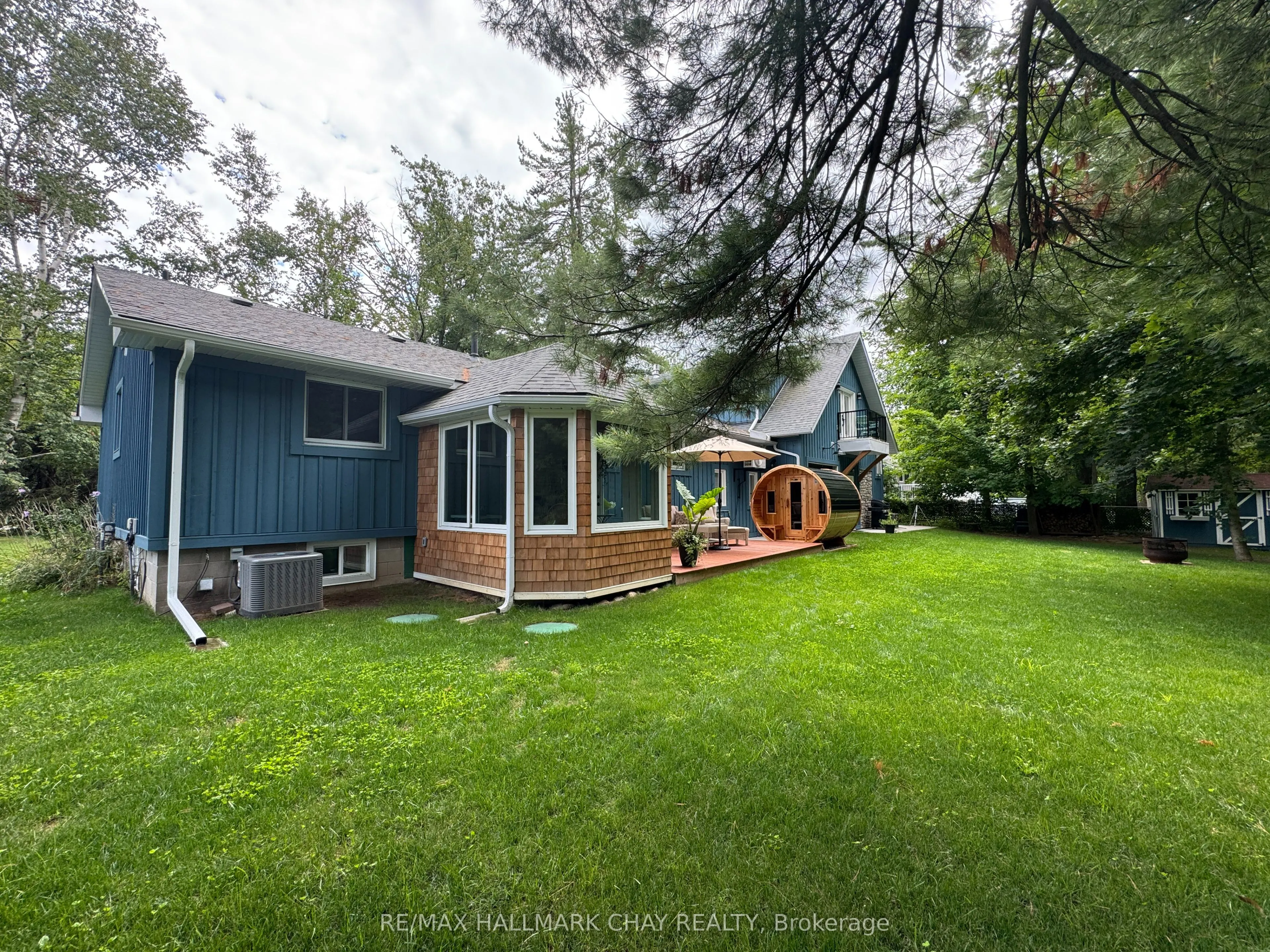 18 Lawrence Avenue