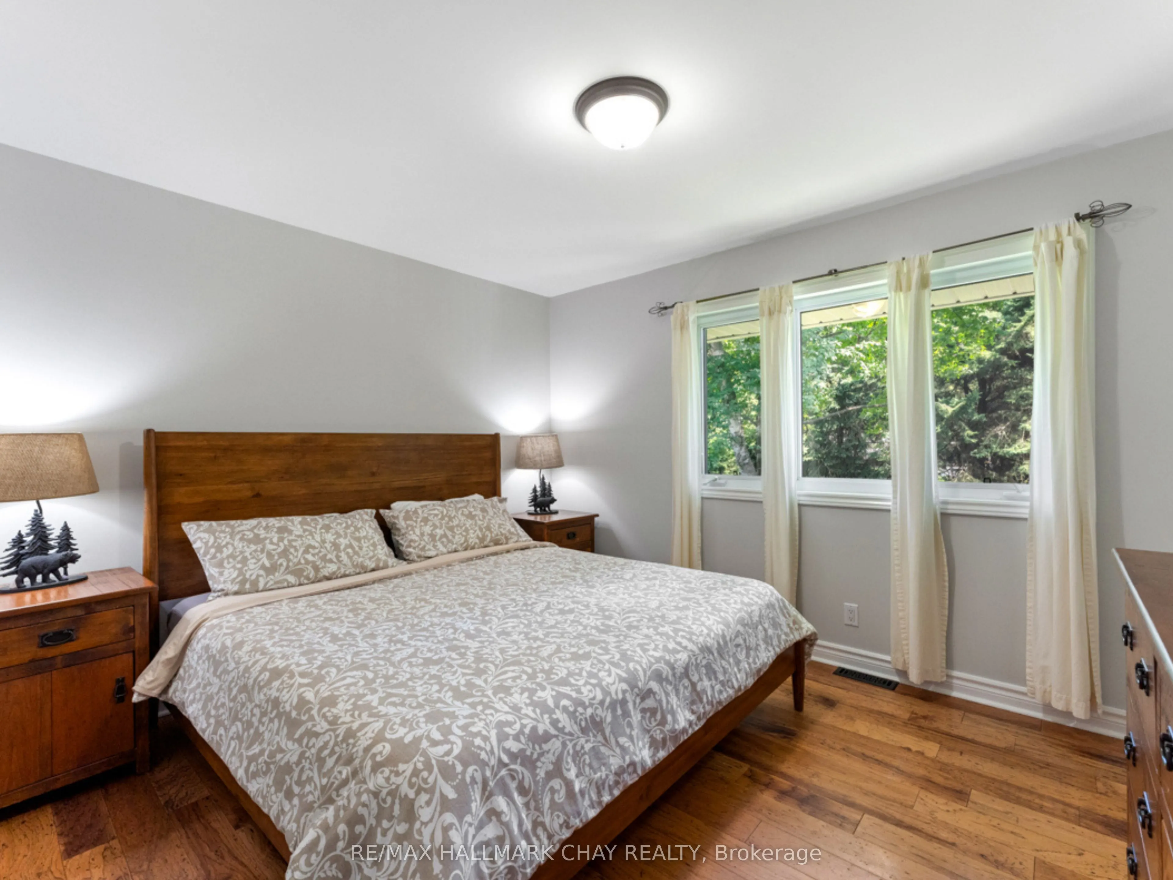 18 Lawrence Avenue