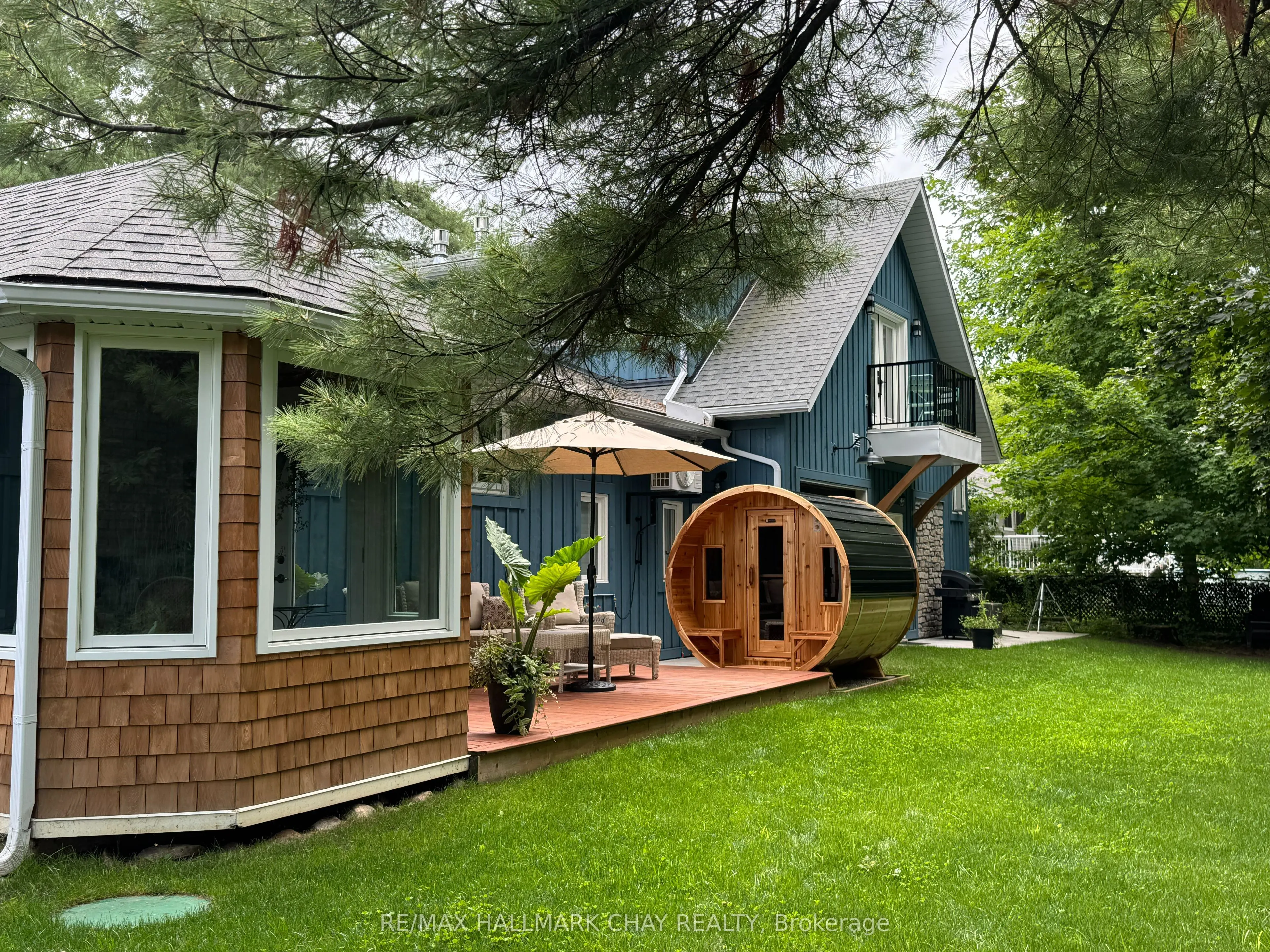 18 Lawrence Avenue
