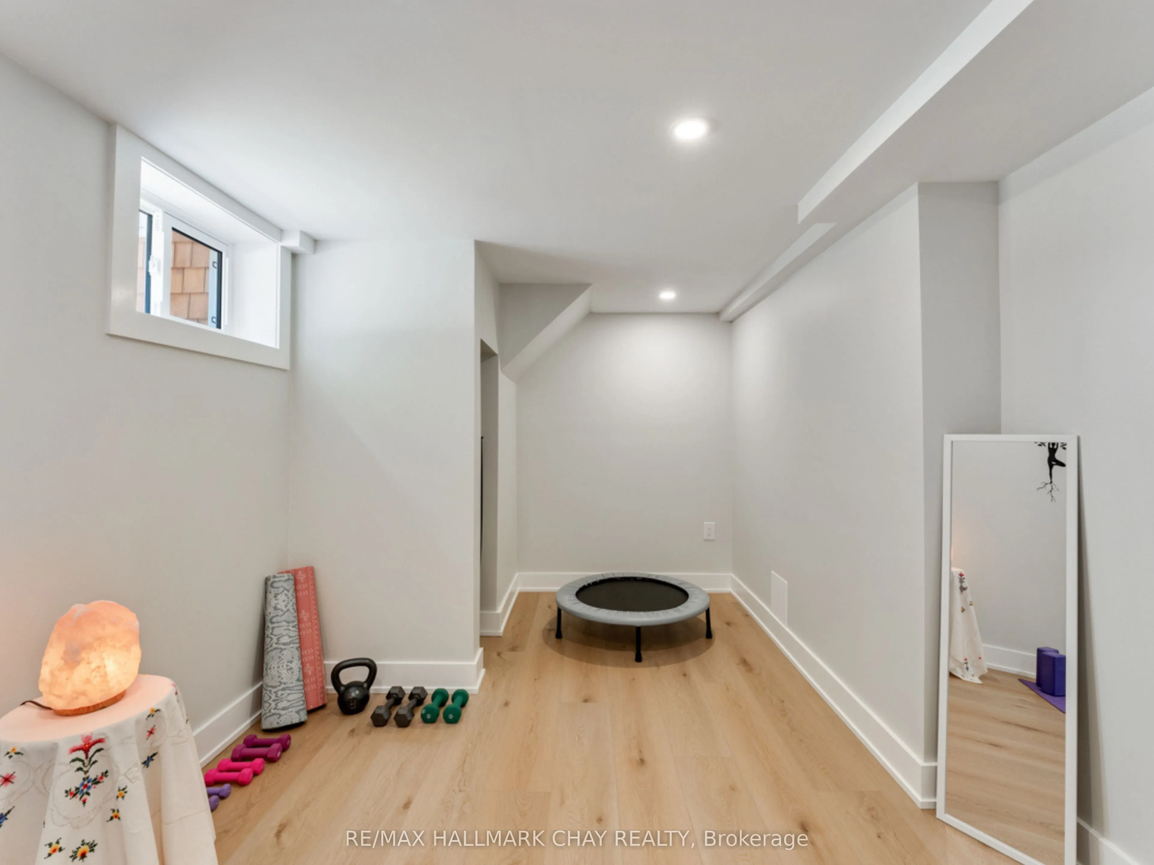 18 Lawrence Avenue