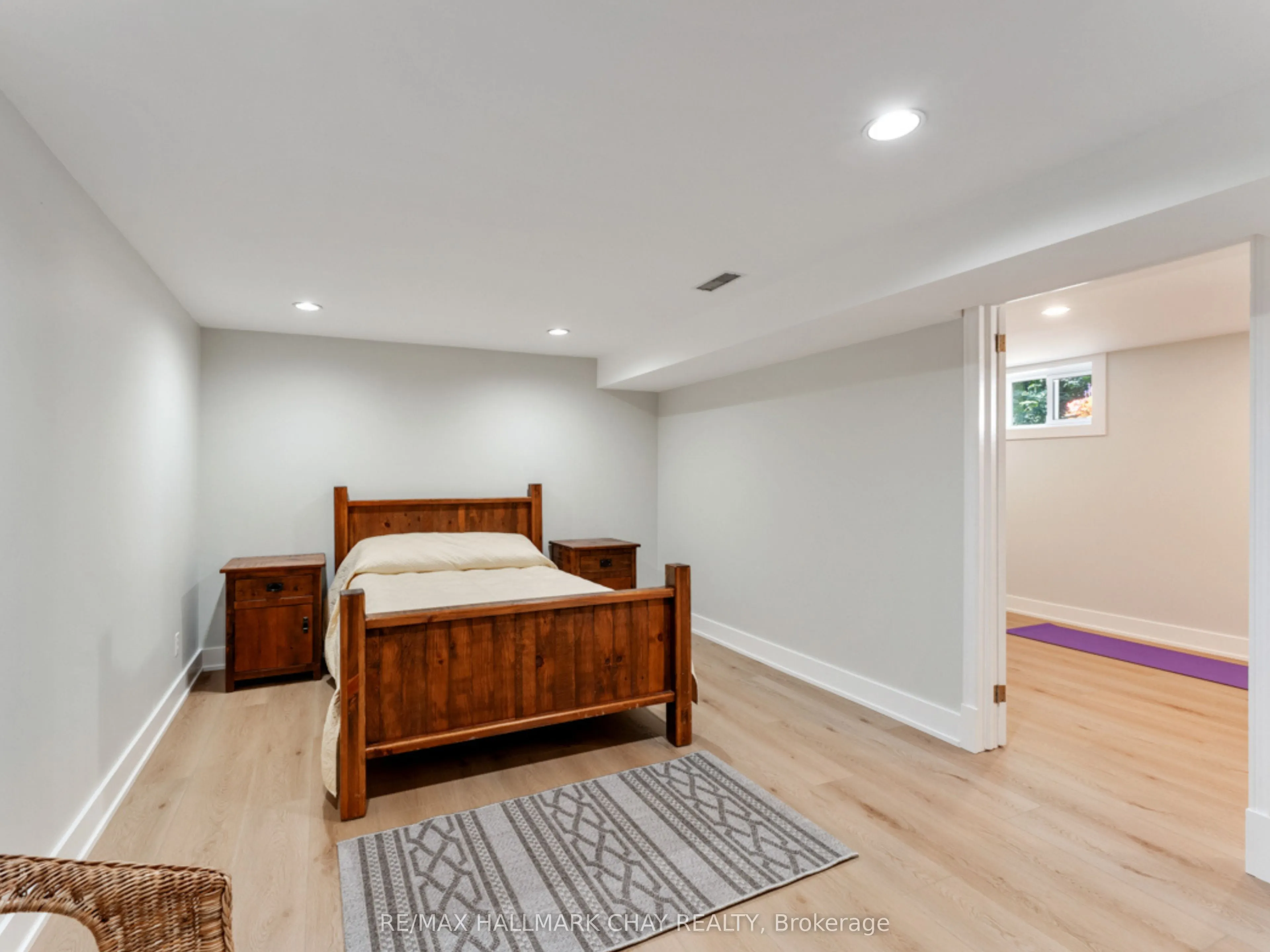 18 Lawrence Avenue