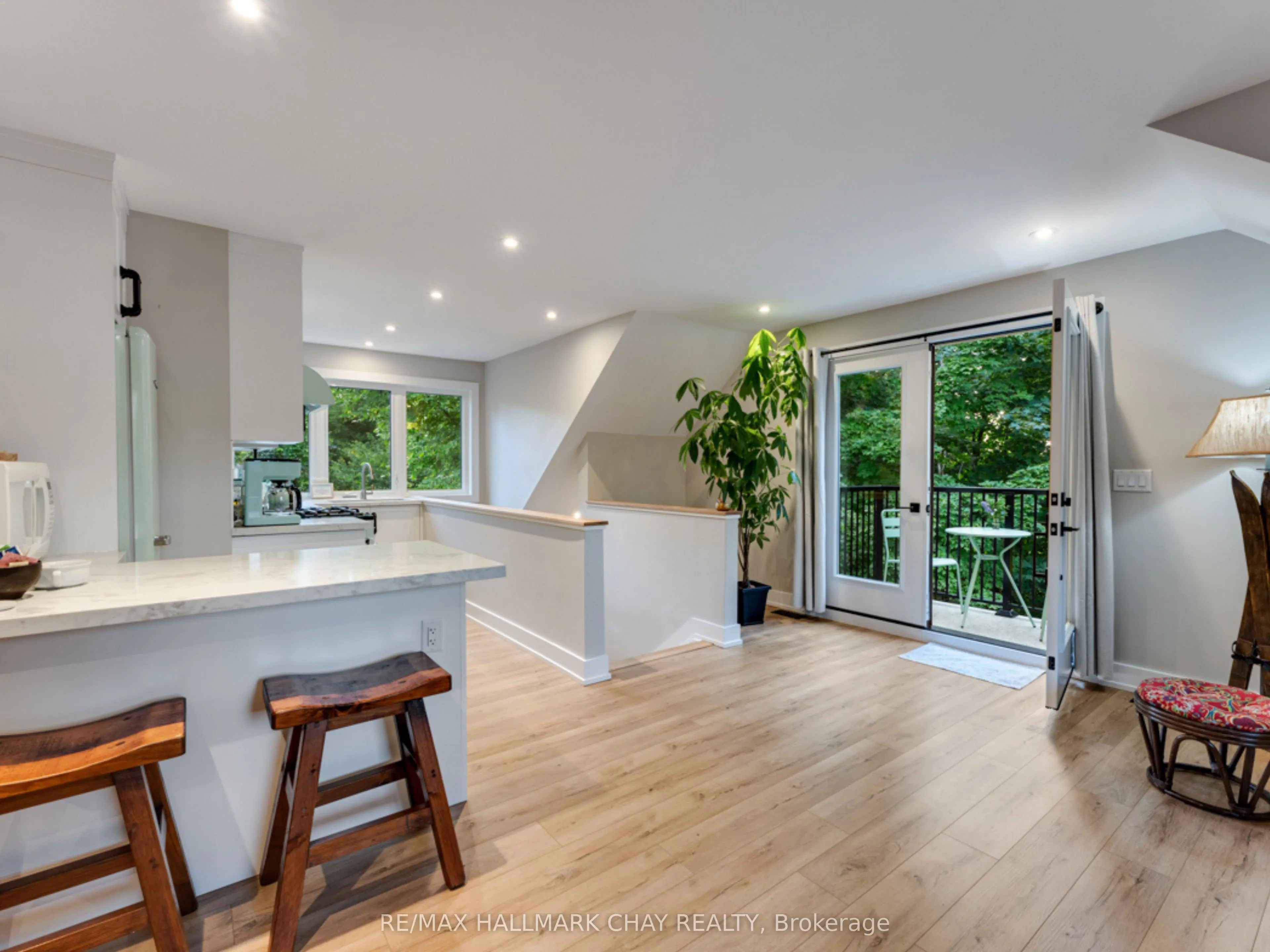 18 Lawrence Avenue