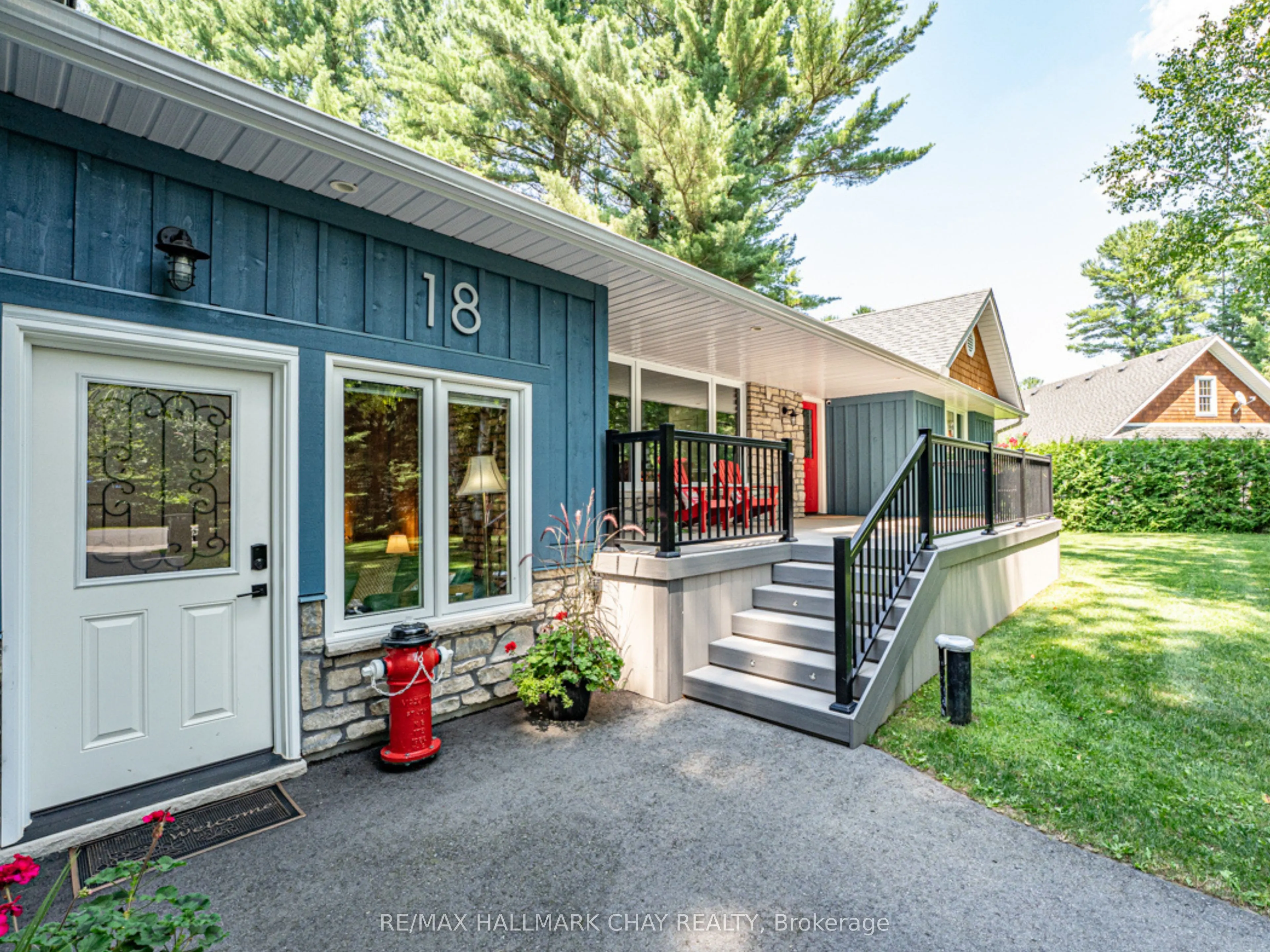18 Lawrence Avenue