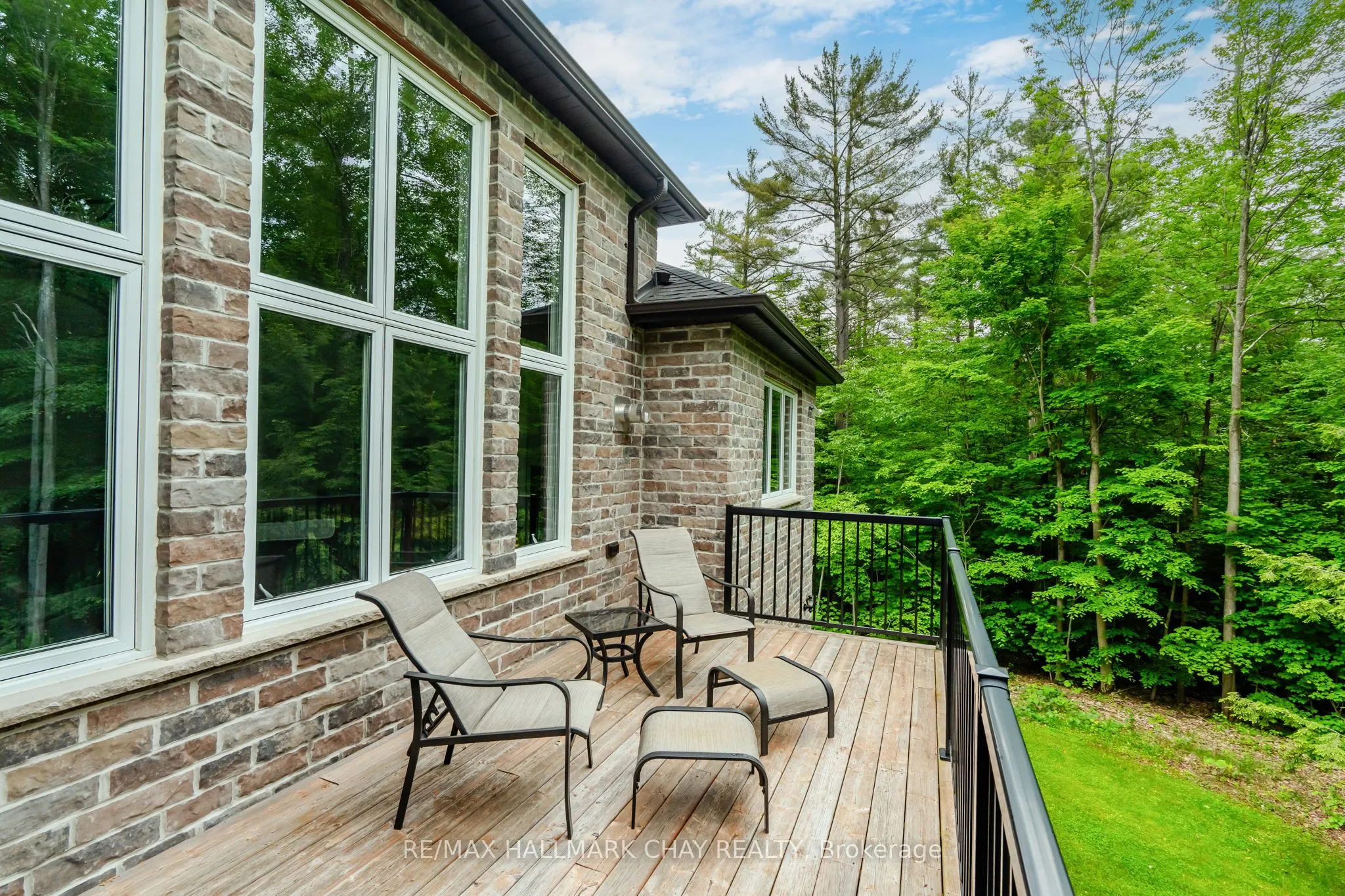 2 Timberland Court S