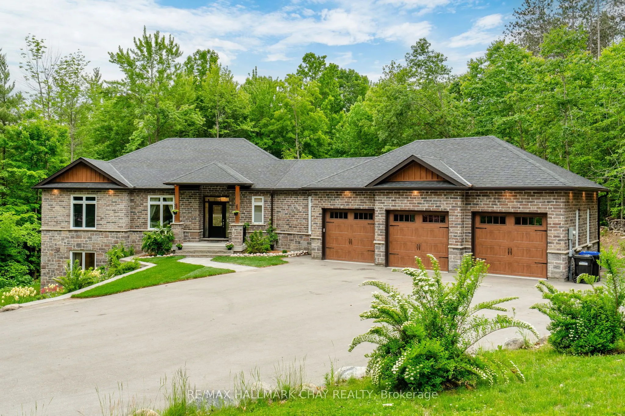 2 Timberland Court S