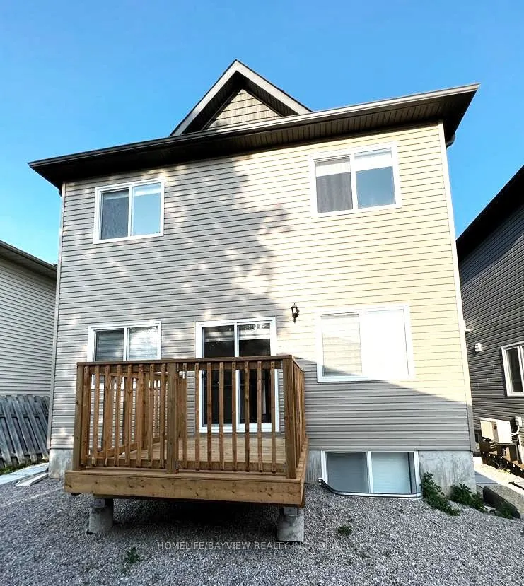 162 Penetanguishene Road, #Main & 2nd