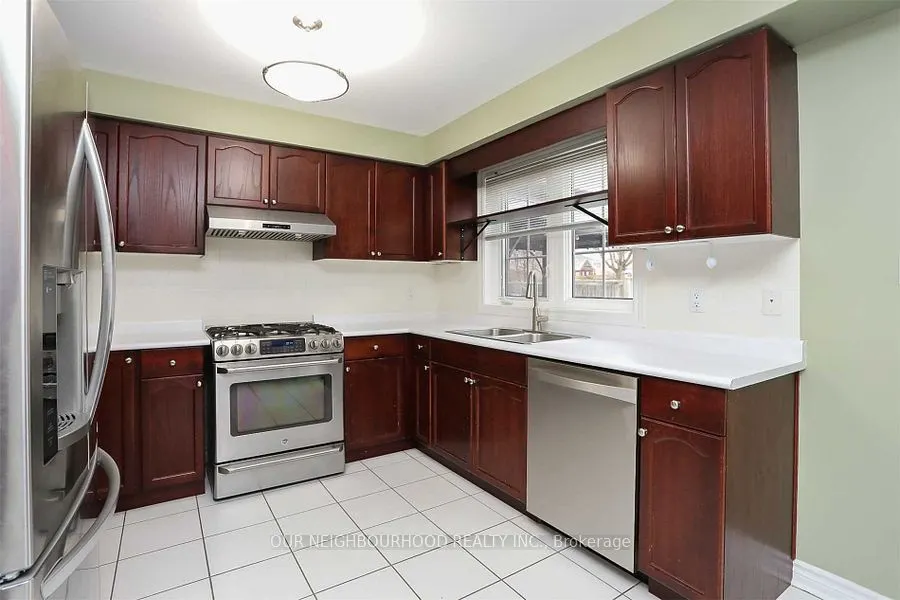83 Cloughley Drive N