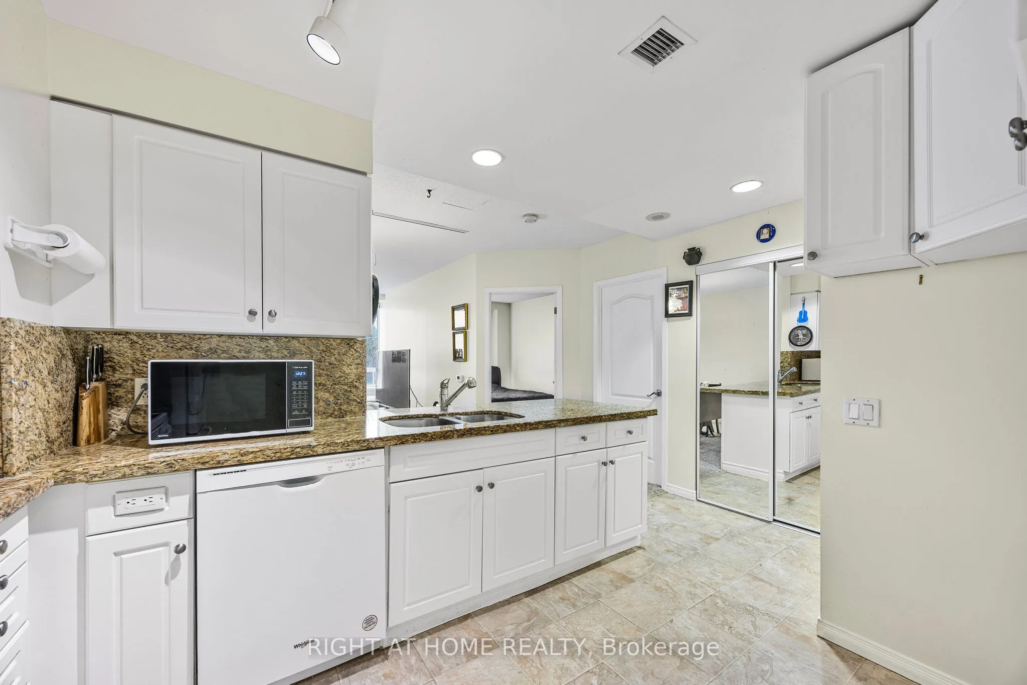 74 Ross Street, #53