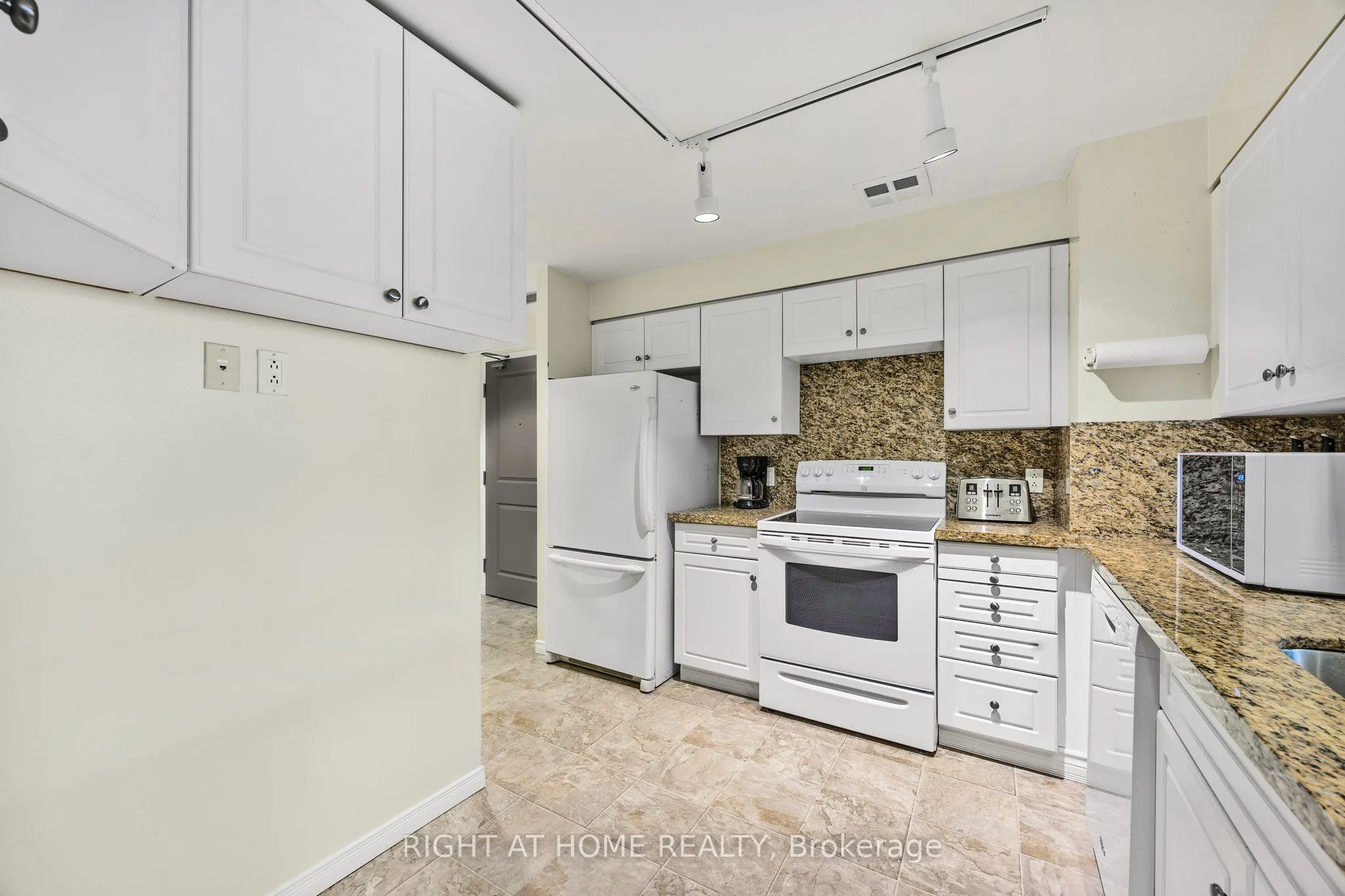 74 Ross Street, #53