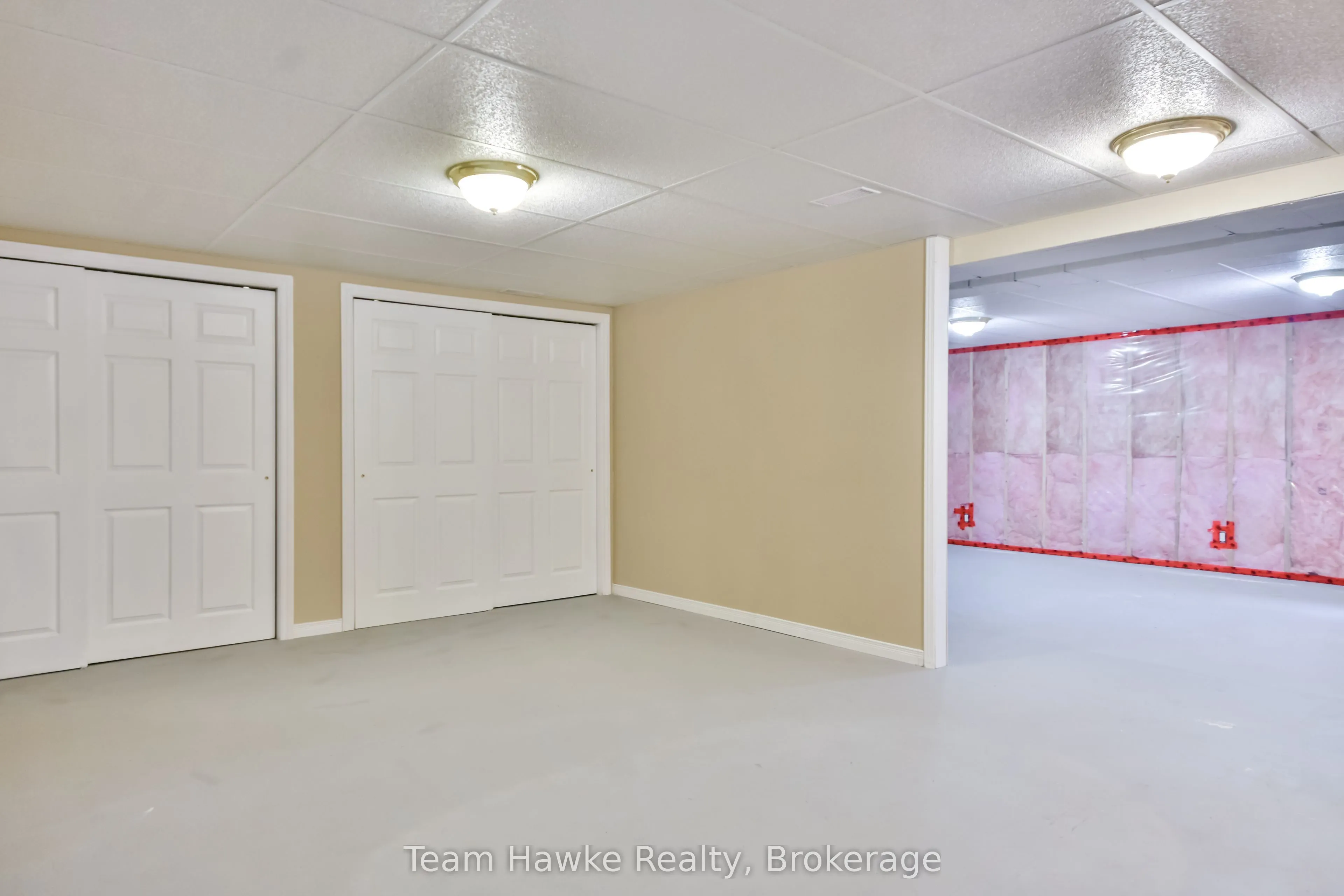 90 Burke Street, #20